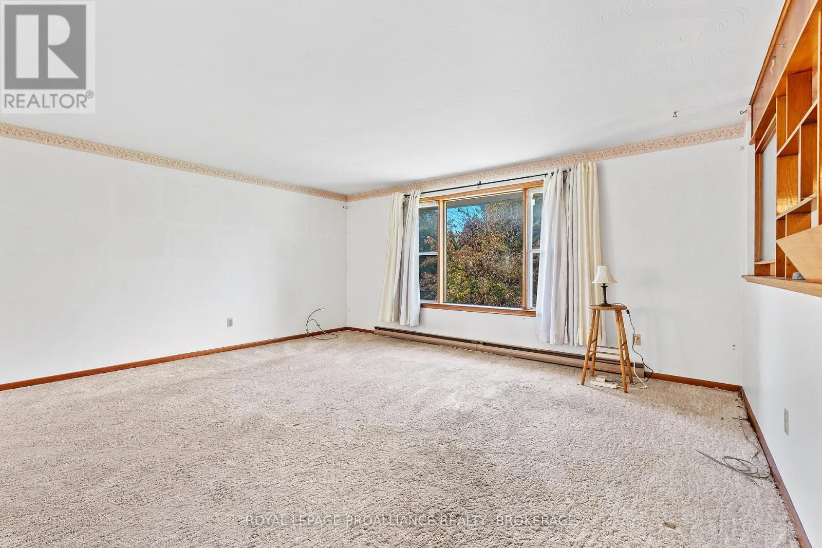 327 AVENUE ROAD