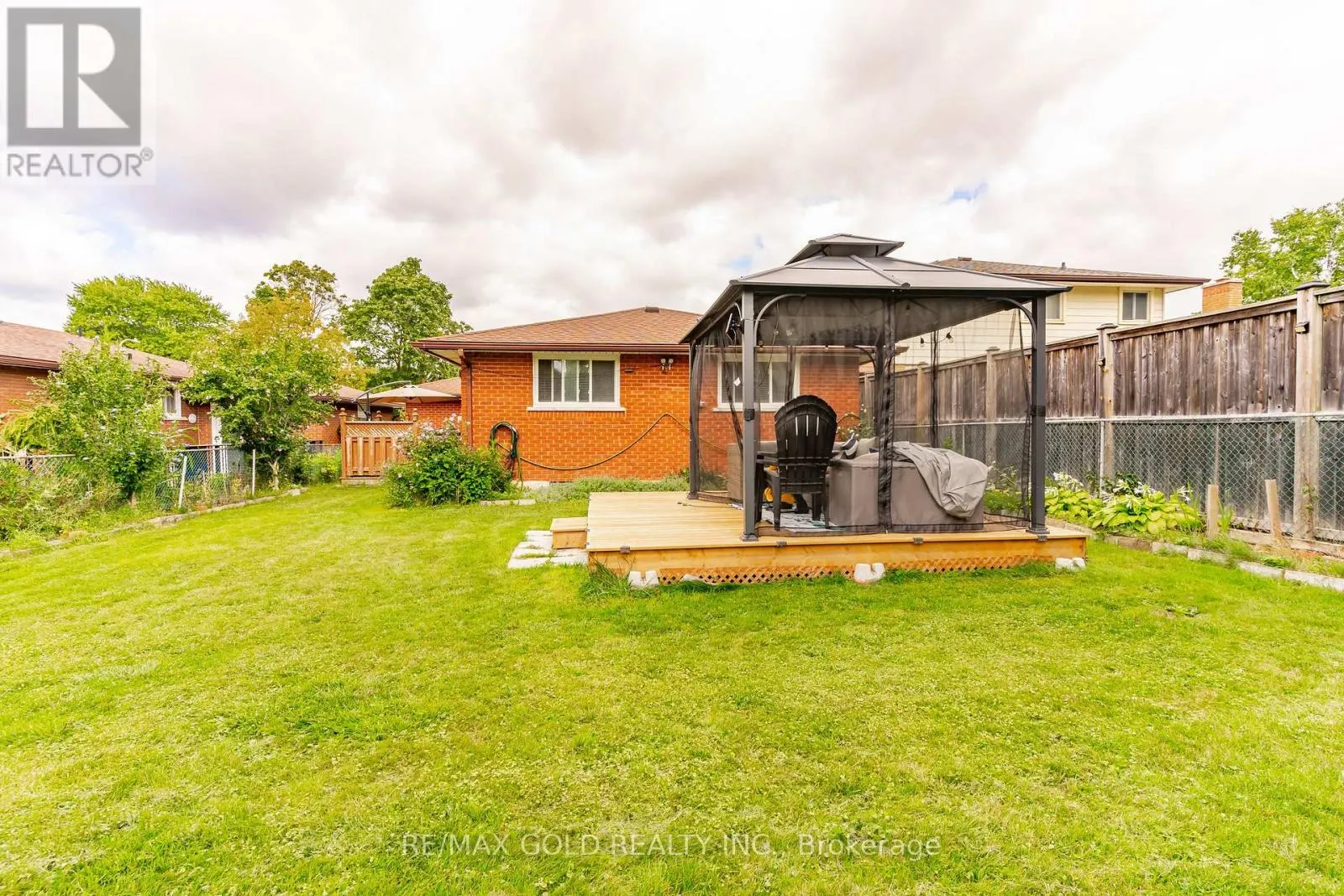 55 RAMBLEWOOD WAY
