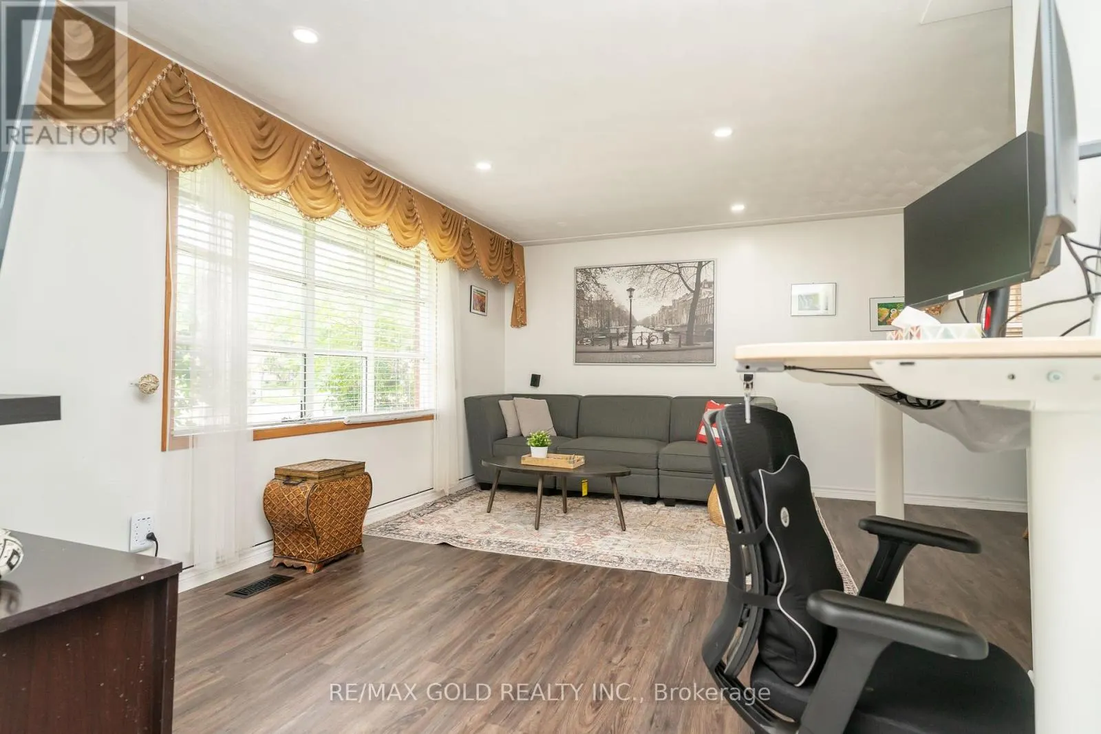 55 RAMBLEWOOD WAY