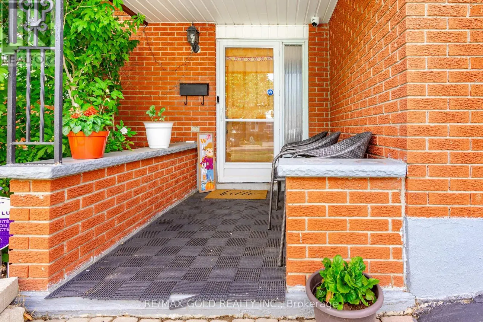 55 RAMBLEWOOD WAY