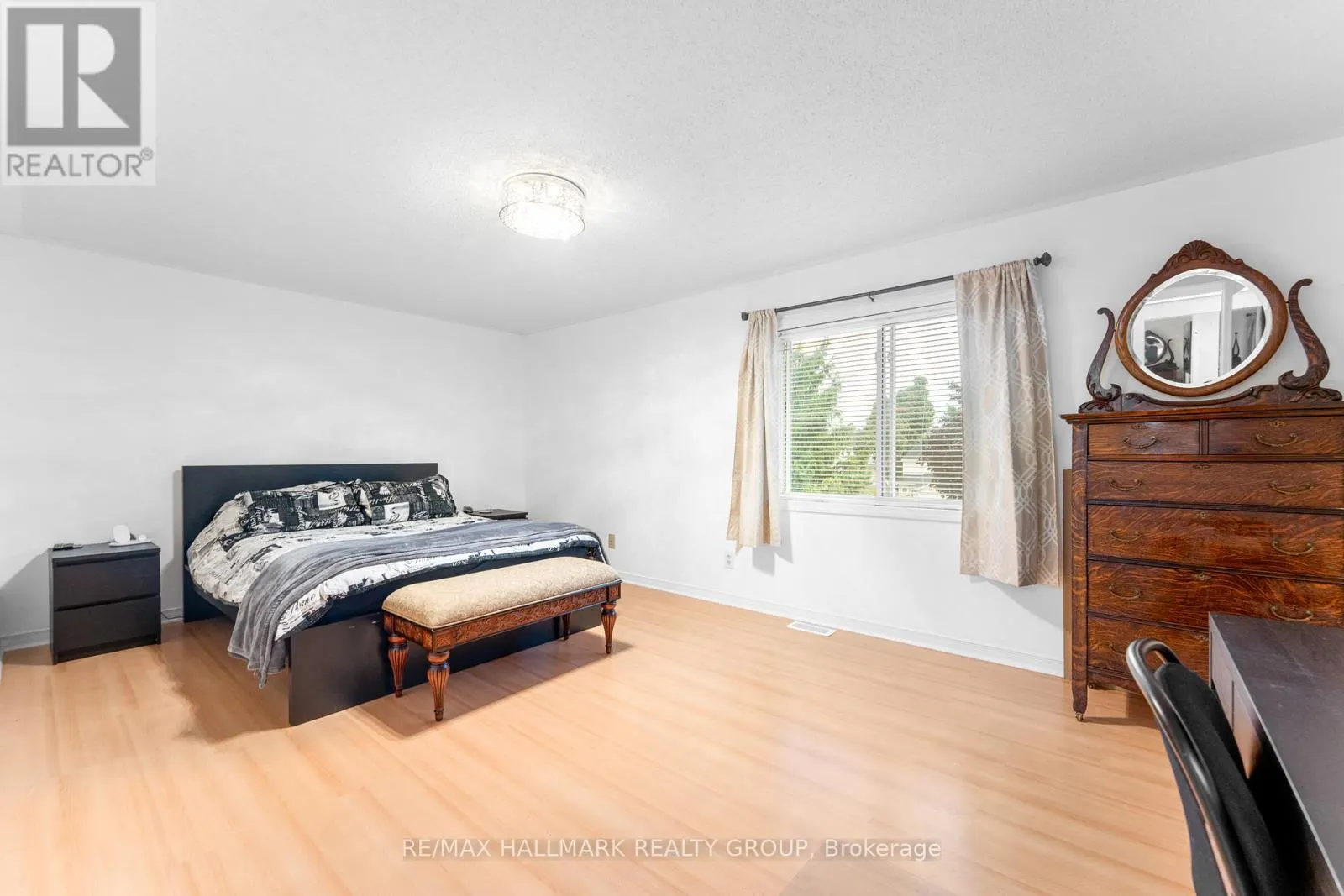 59 SHEARER CRESCENT