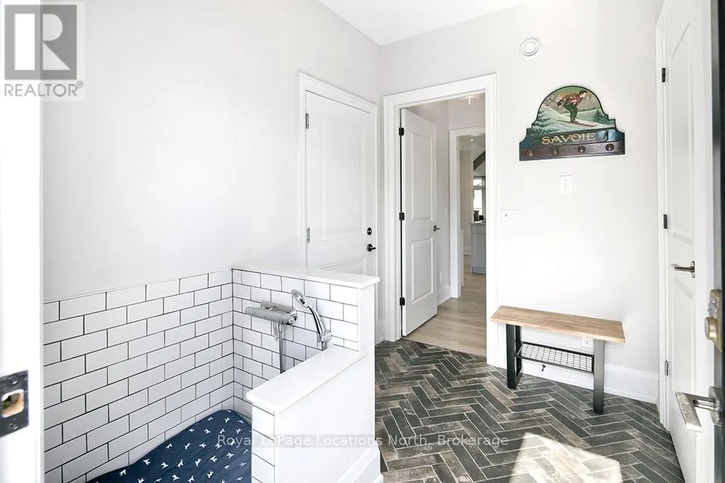 117 SCHOOLHOUSE COURT