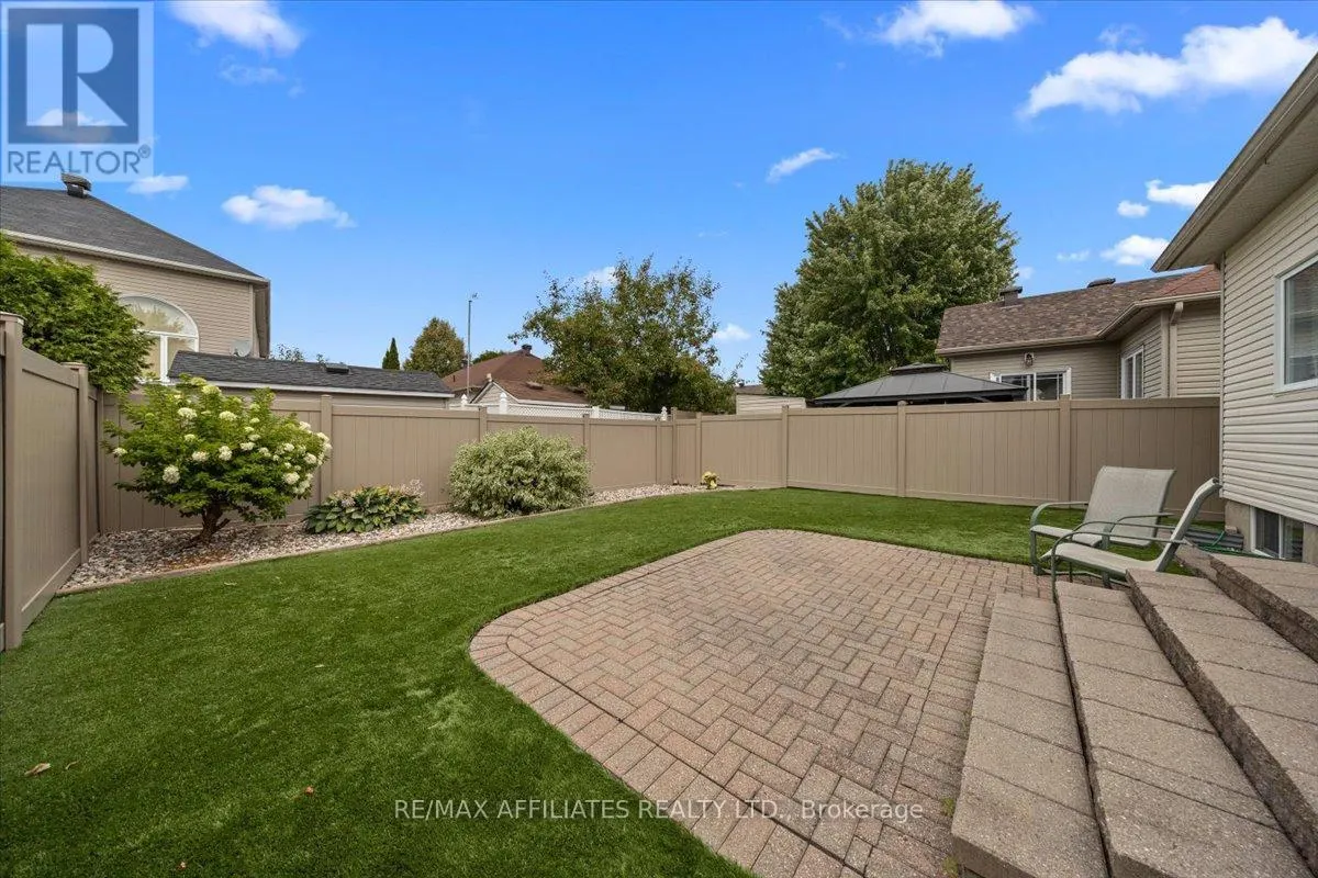 1147 MULDER AVENUE