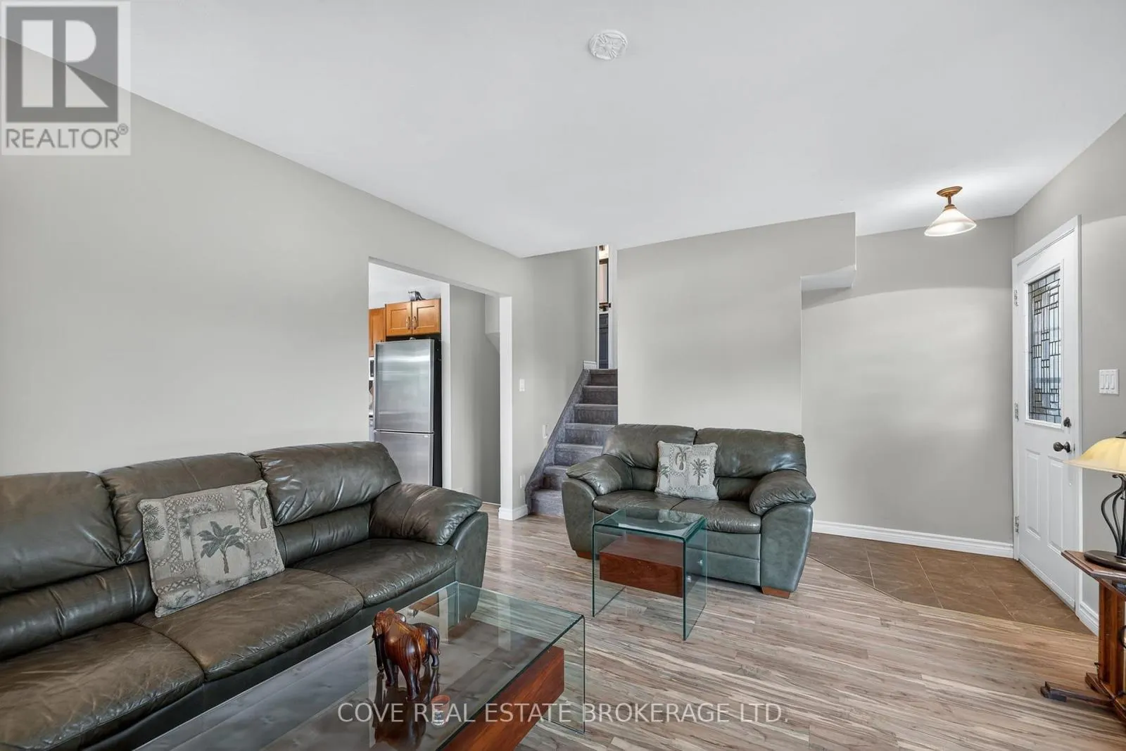 2 ASPEN AVENUE