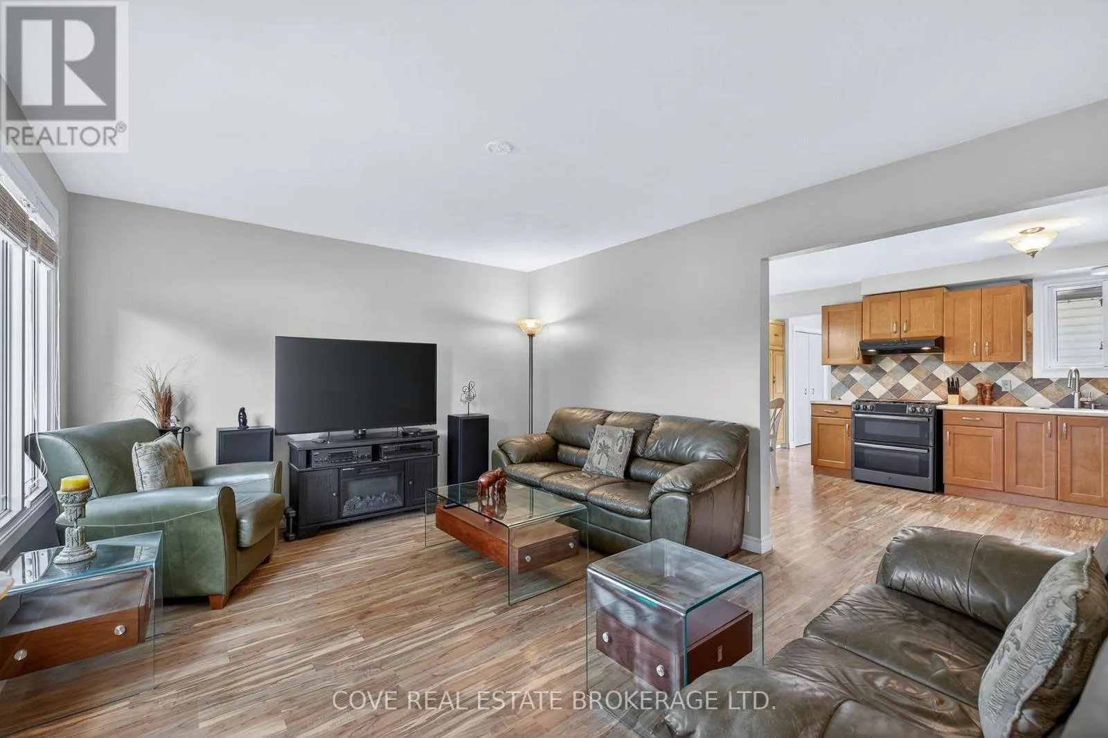 2 ASPEN AVENUE