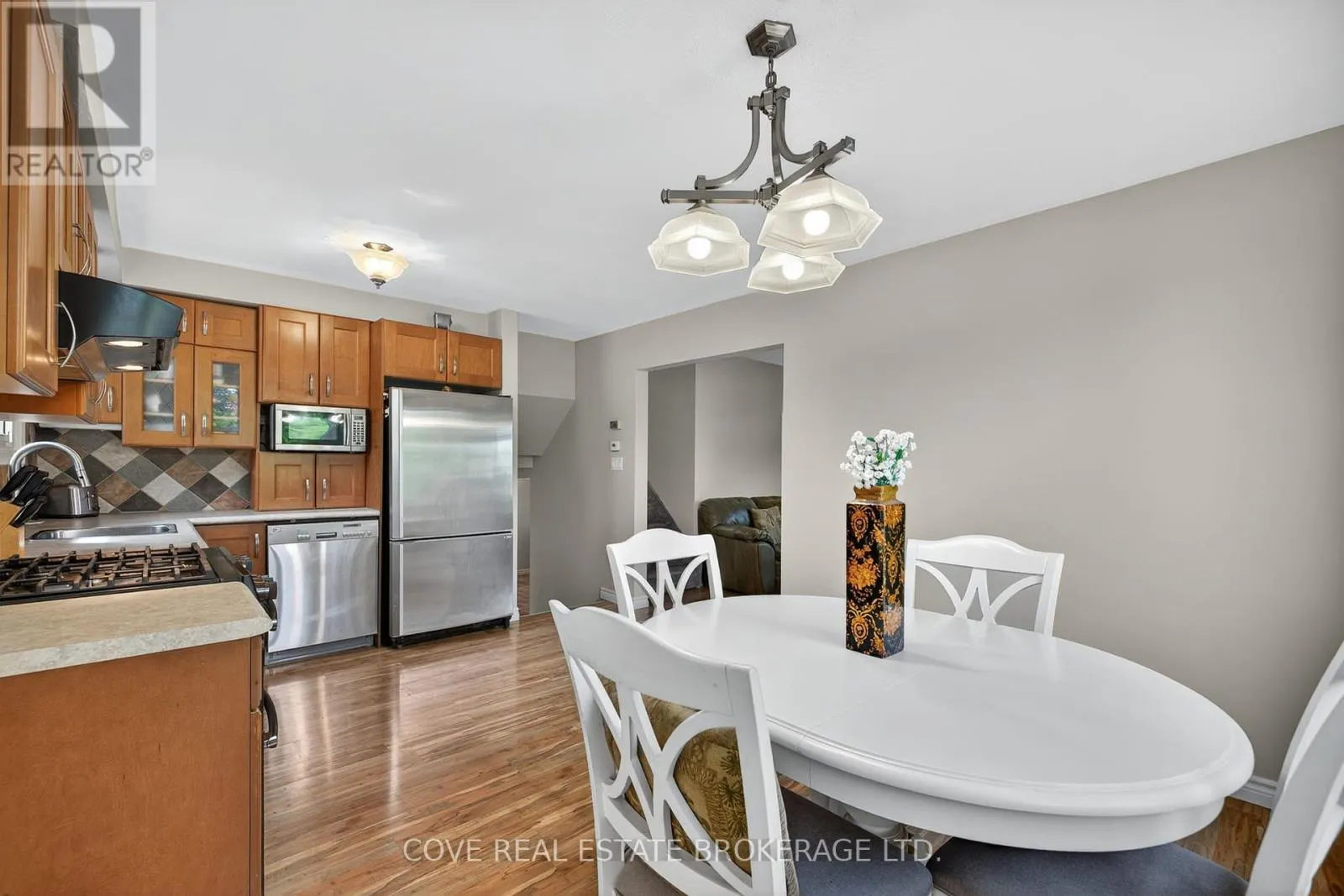 2 ASPEN AVENUE