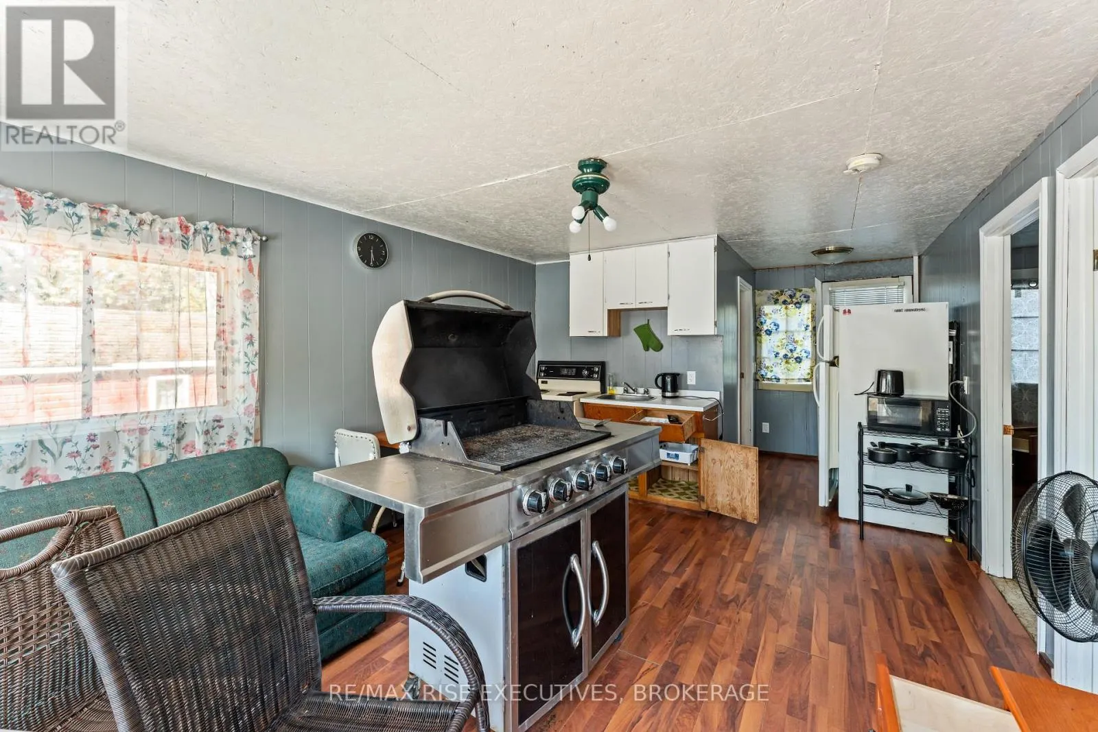 1264 COX ROAD