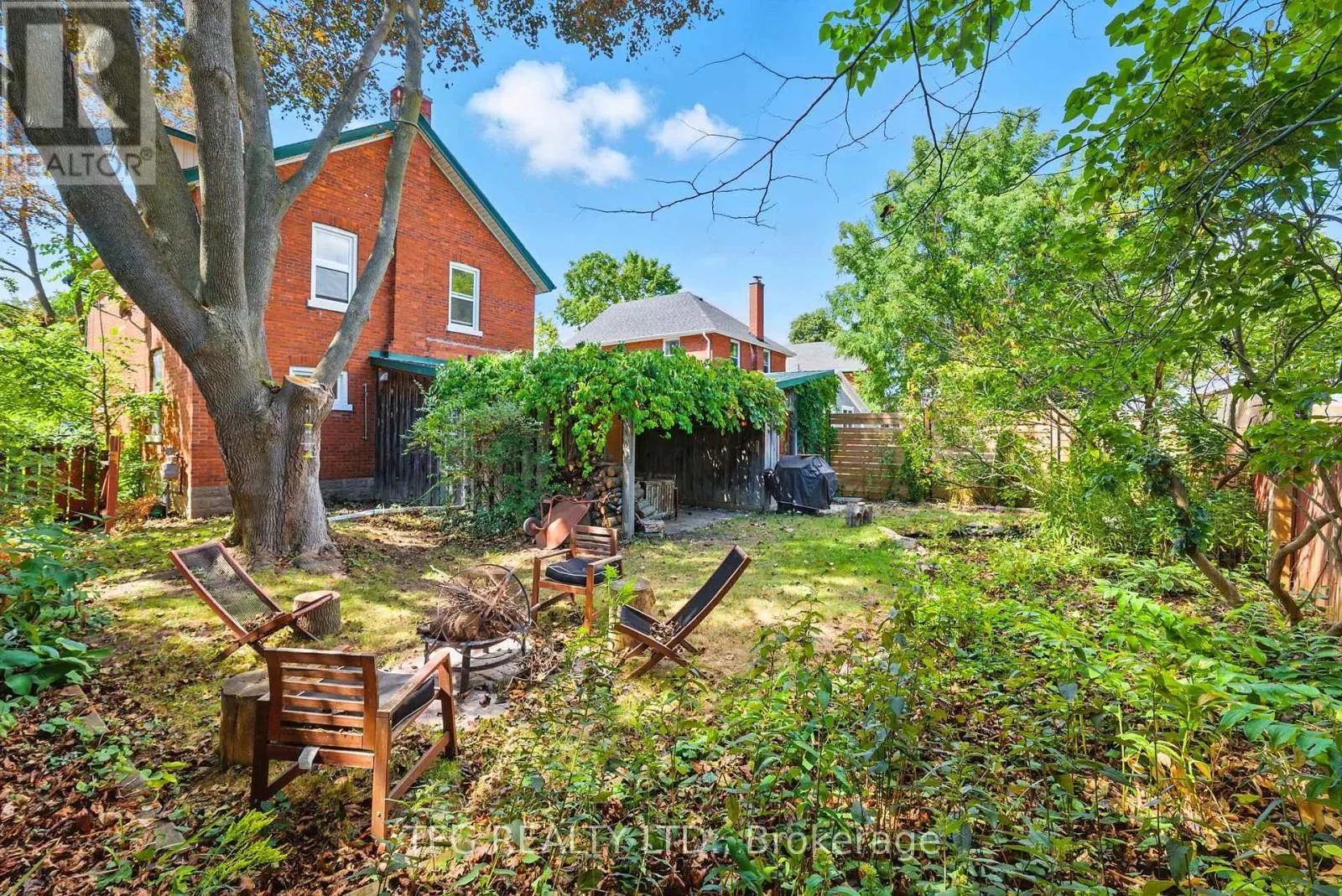 384 BALL STREET