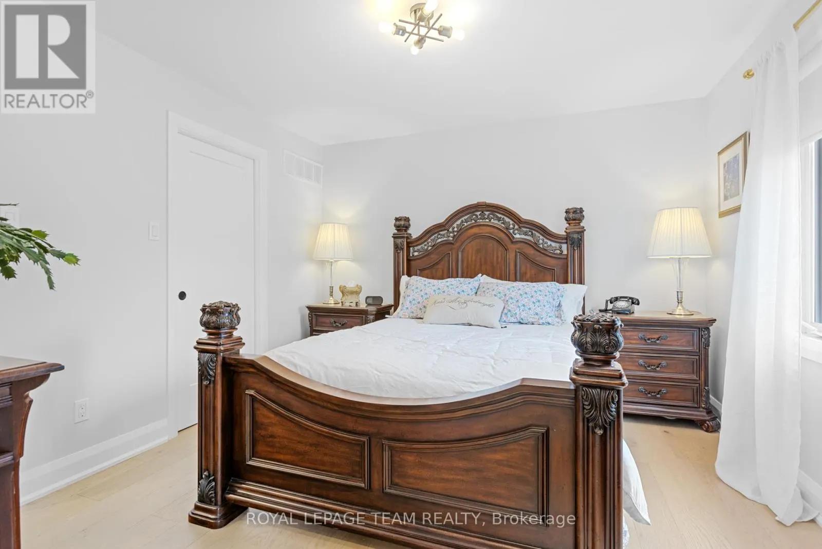 2248 WALLINGFORD WAY