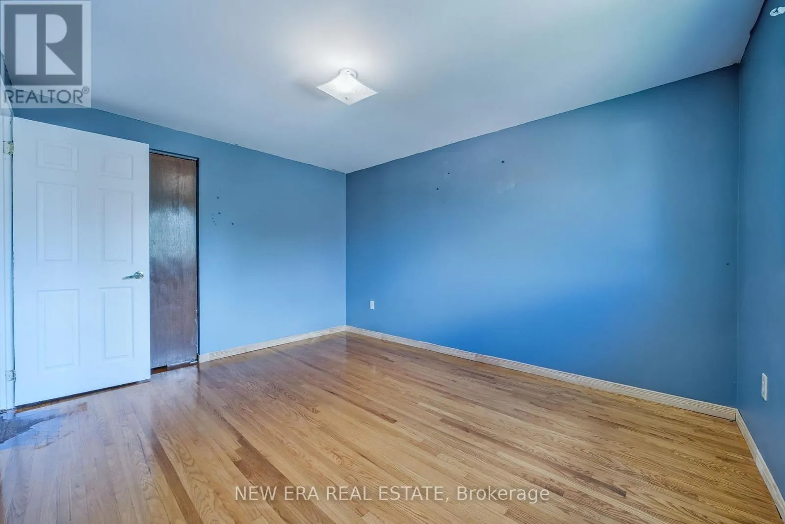 3 ENVOY BOULEVARD