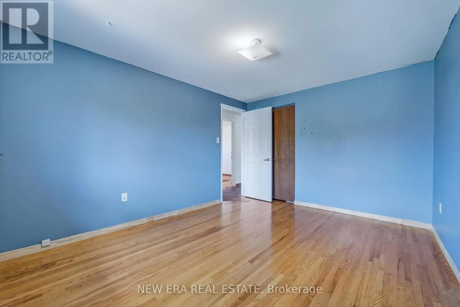 3 ENVOY BOULEVARD