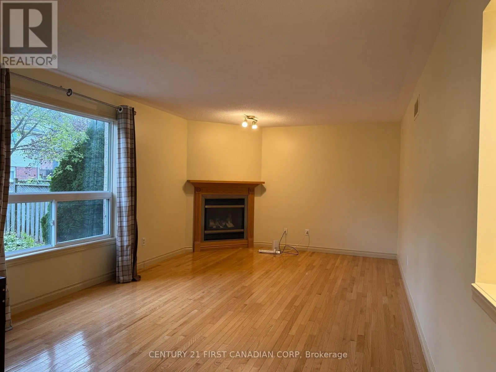52 CEDARWOOD CRESCENT