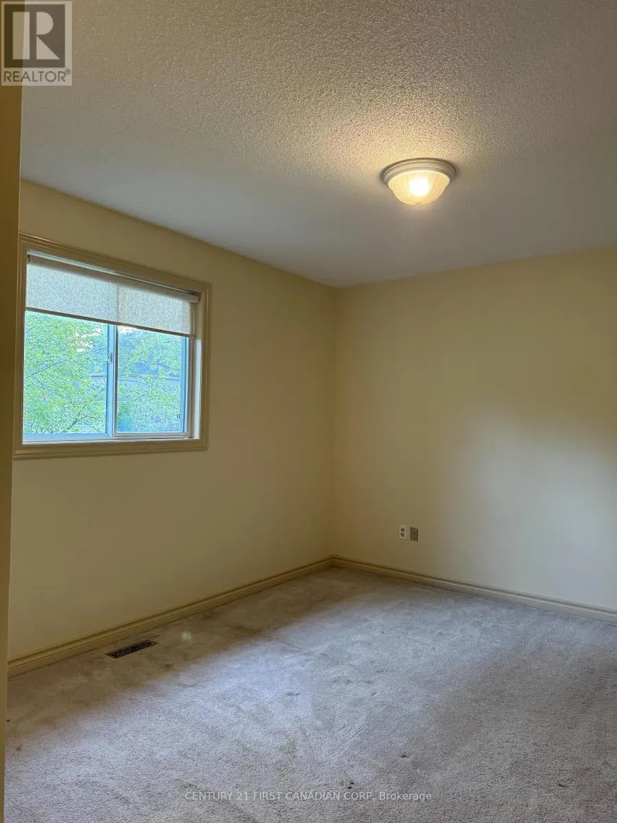 52 CEDARWOOD CRESCENT