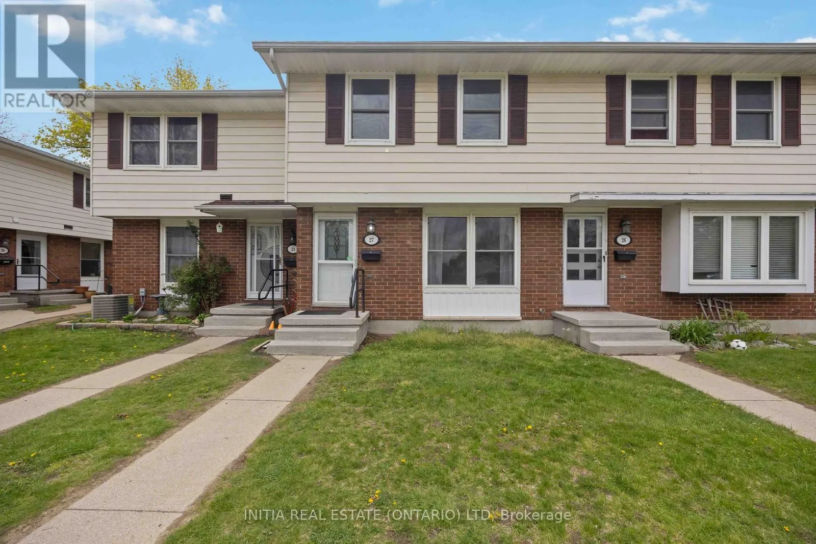 27 - 825 EXMOUTH STREET, #27