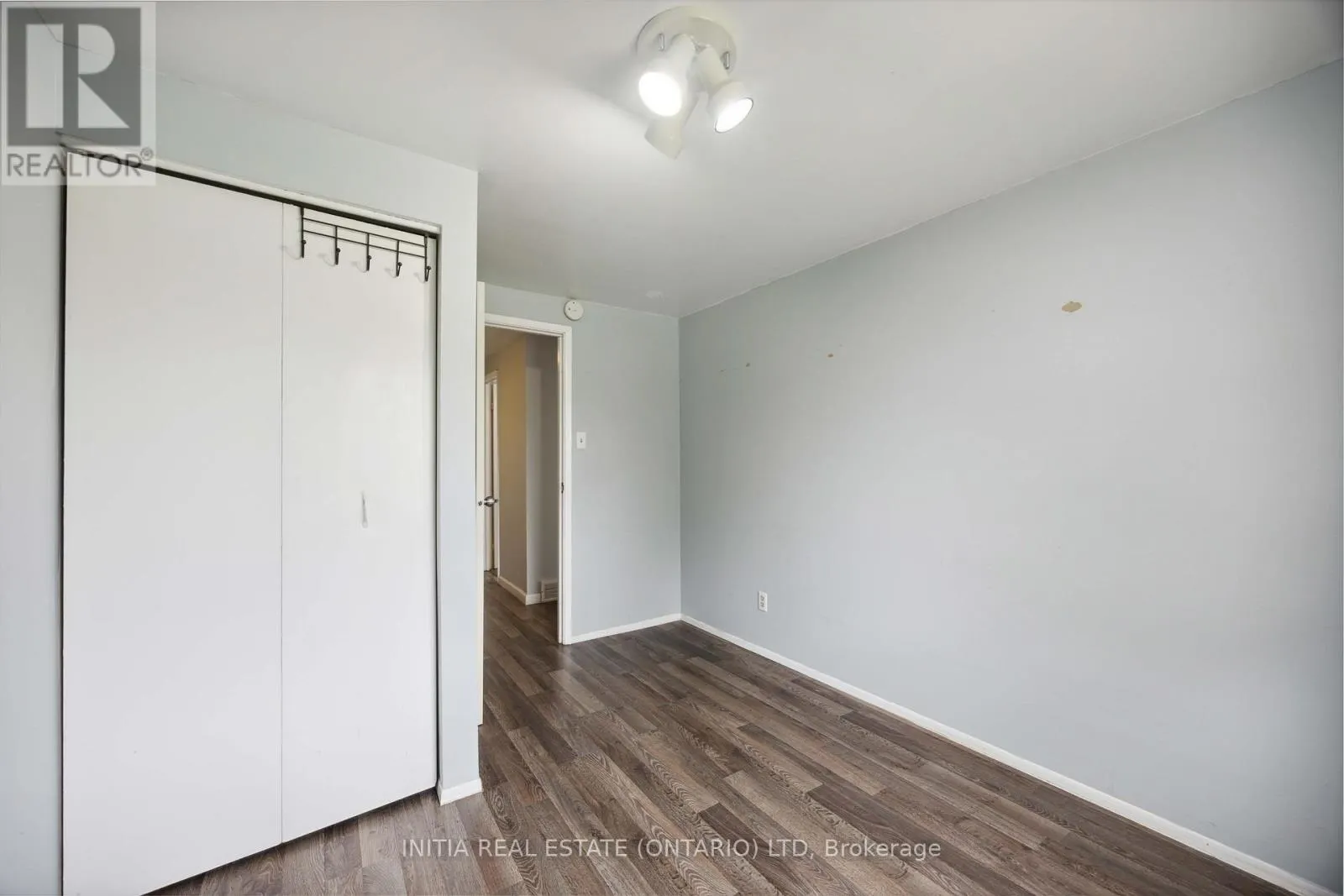 27 - 825 EXMOUTH STREET, #27