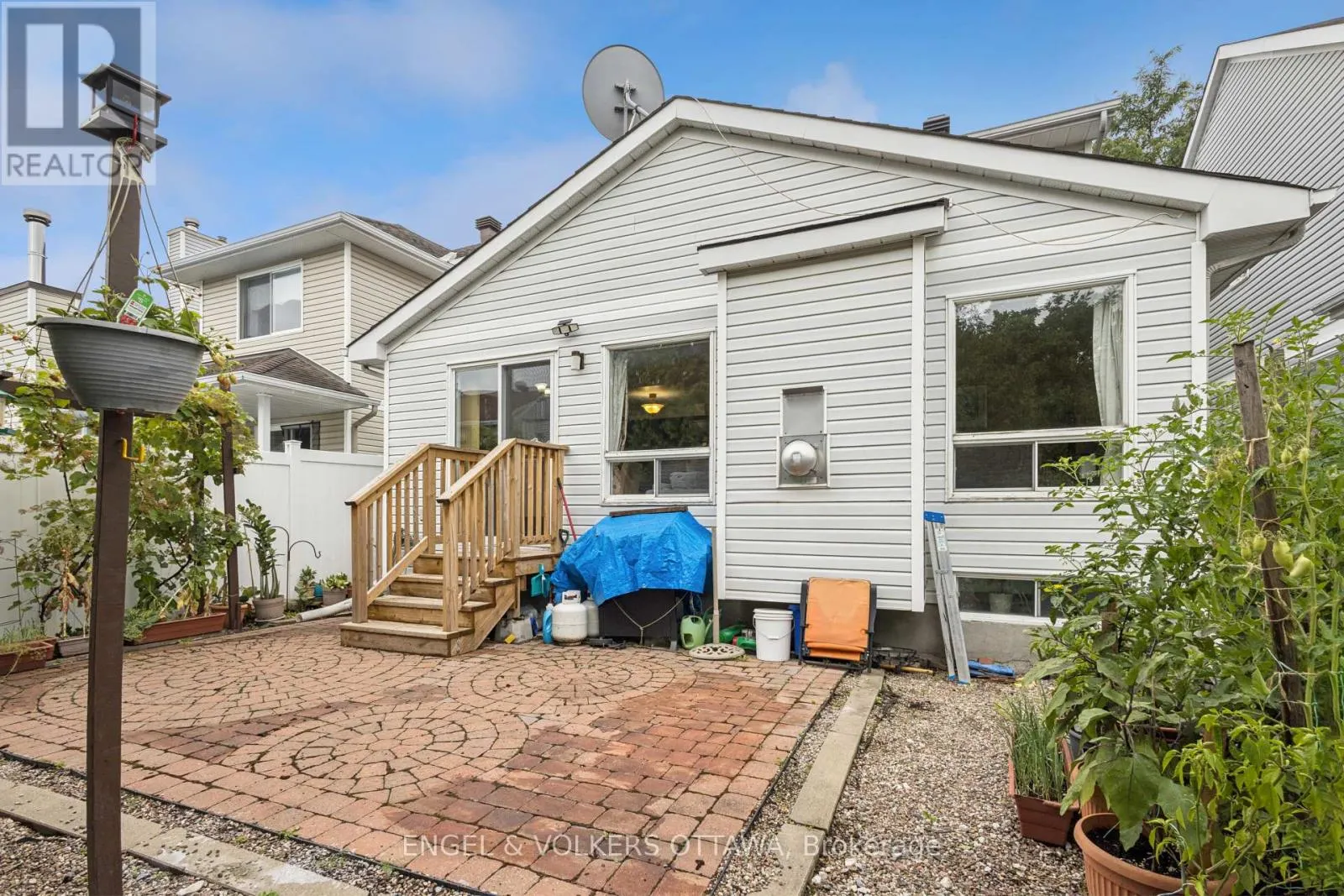 2213 NOBLEWOOD WAY