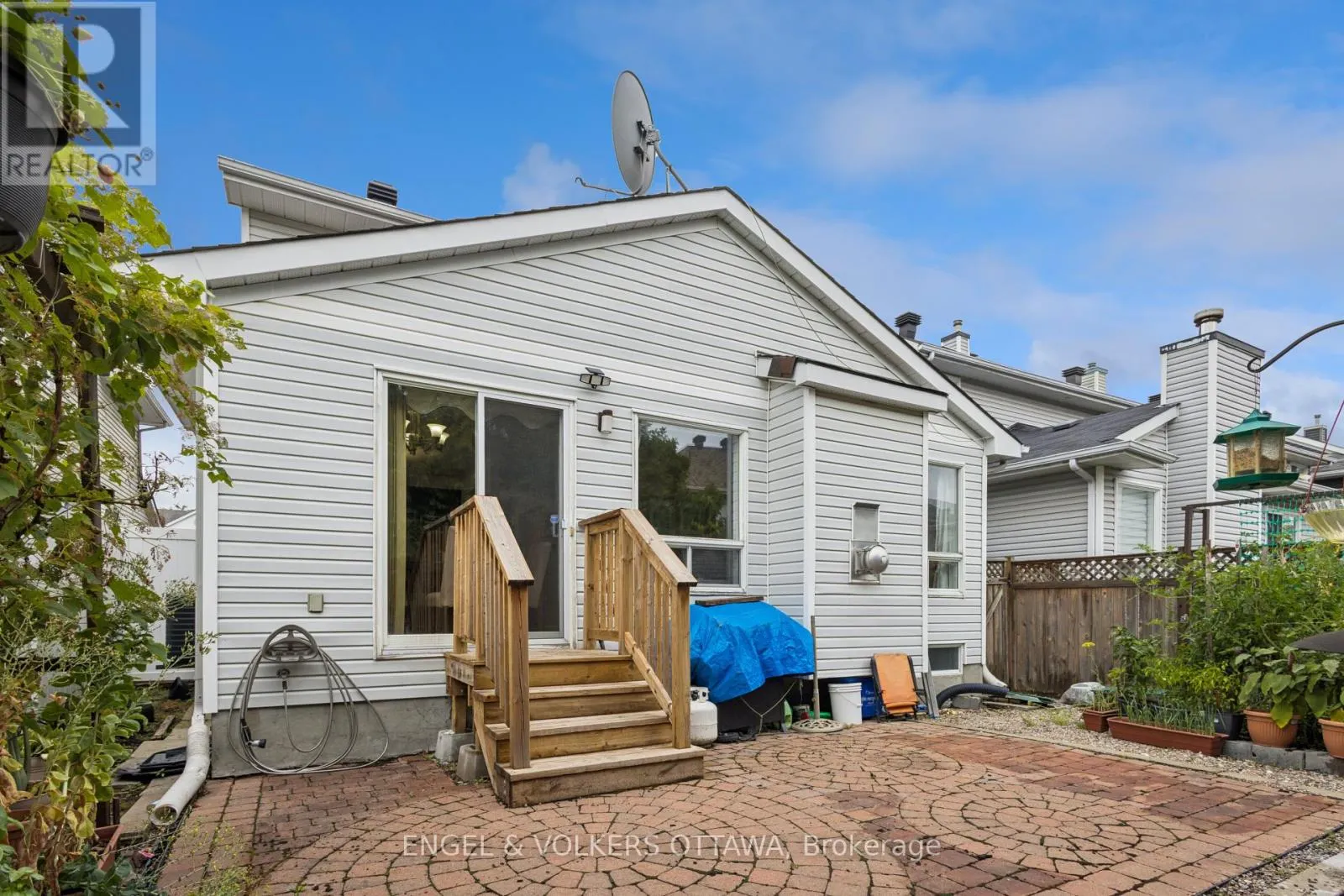 2213 NOBLEWOOD WAY