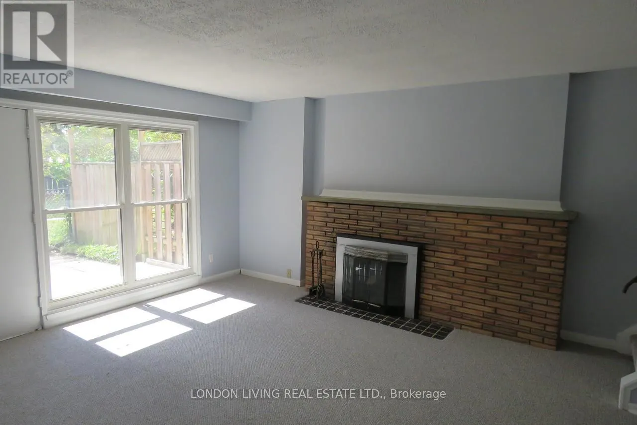 7 - 1002 KIPPS LANE, #7