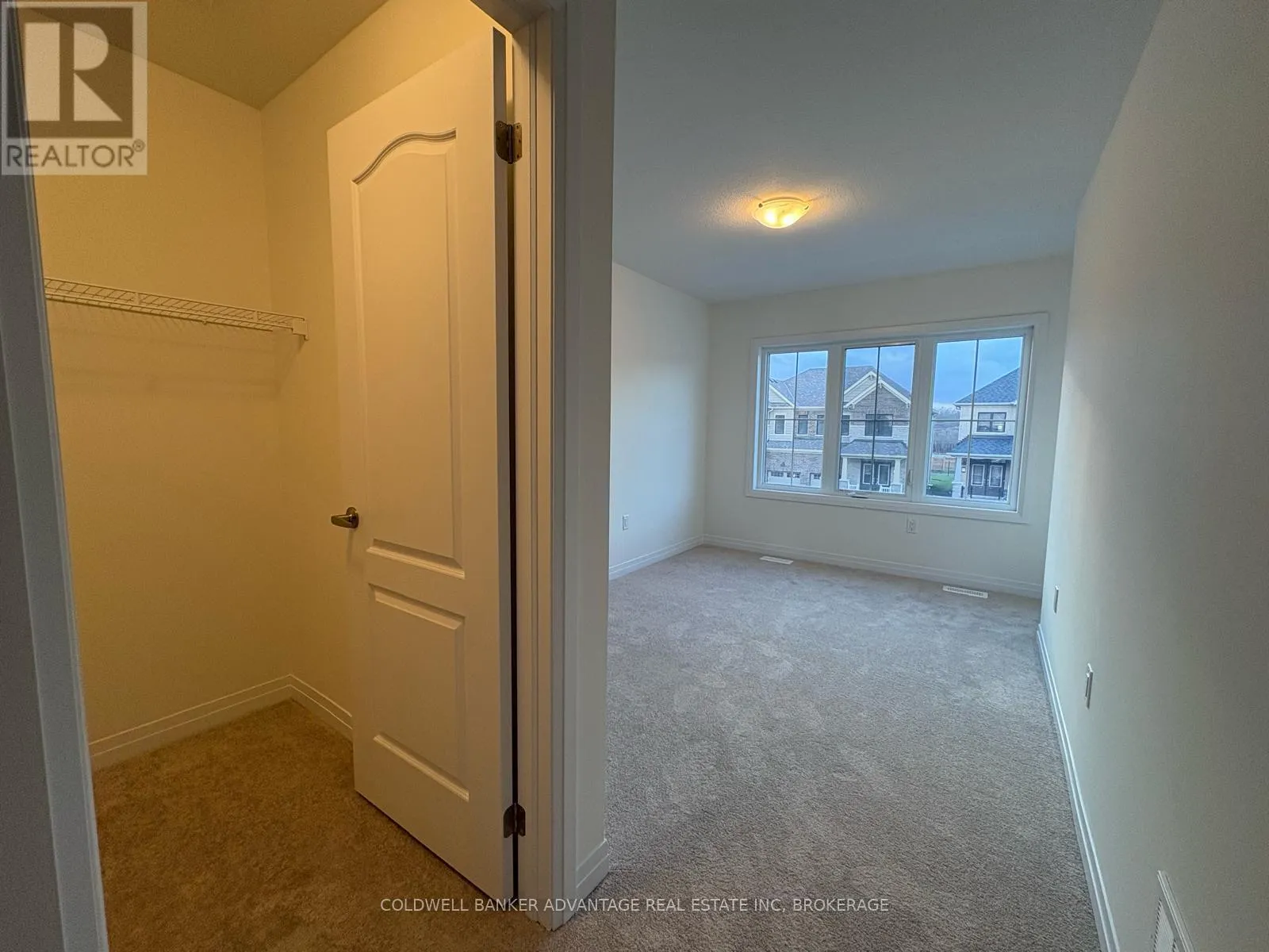 216 PORT CRESCENT