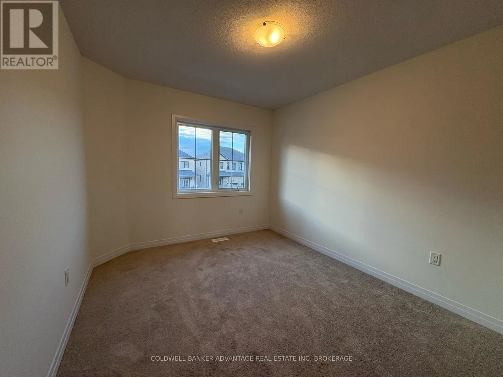 216 PORT CRESCENT