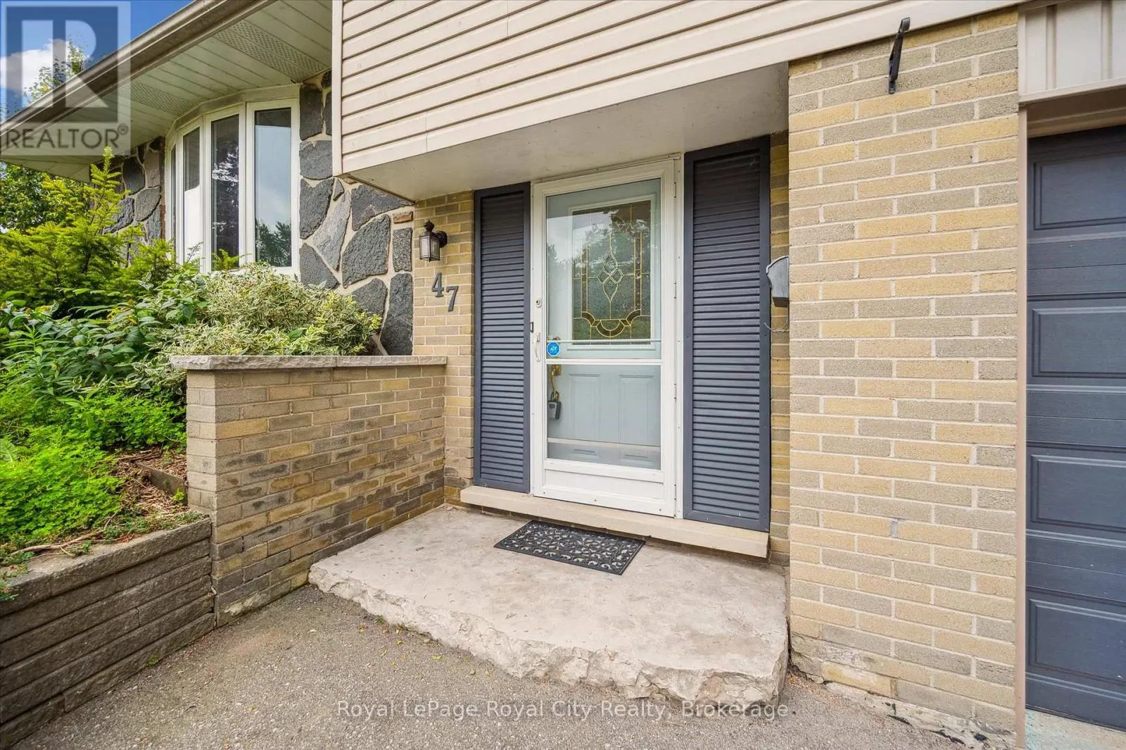 47 ARGYLE DRIVE