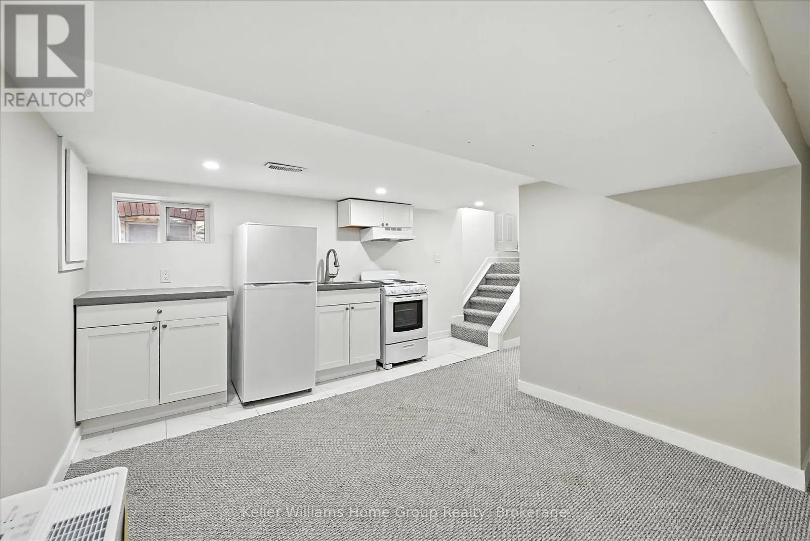 82 ROSEMONT AVENUE