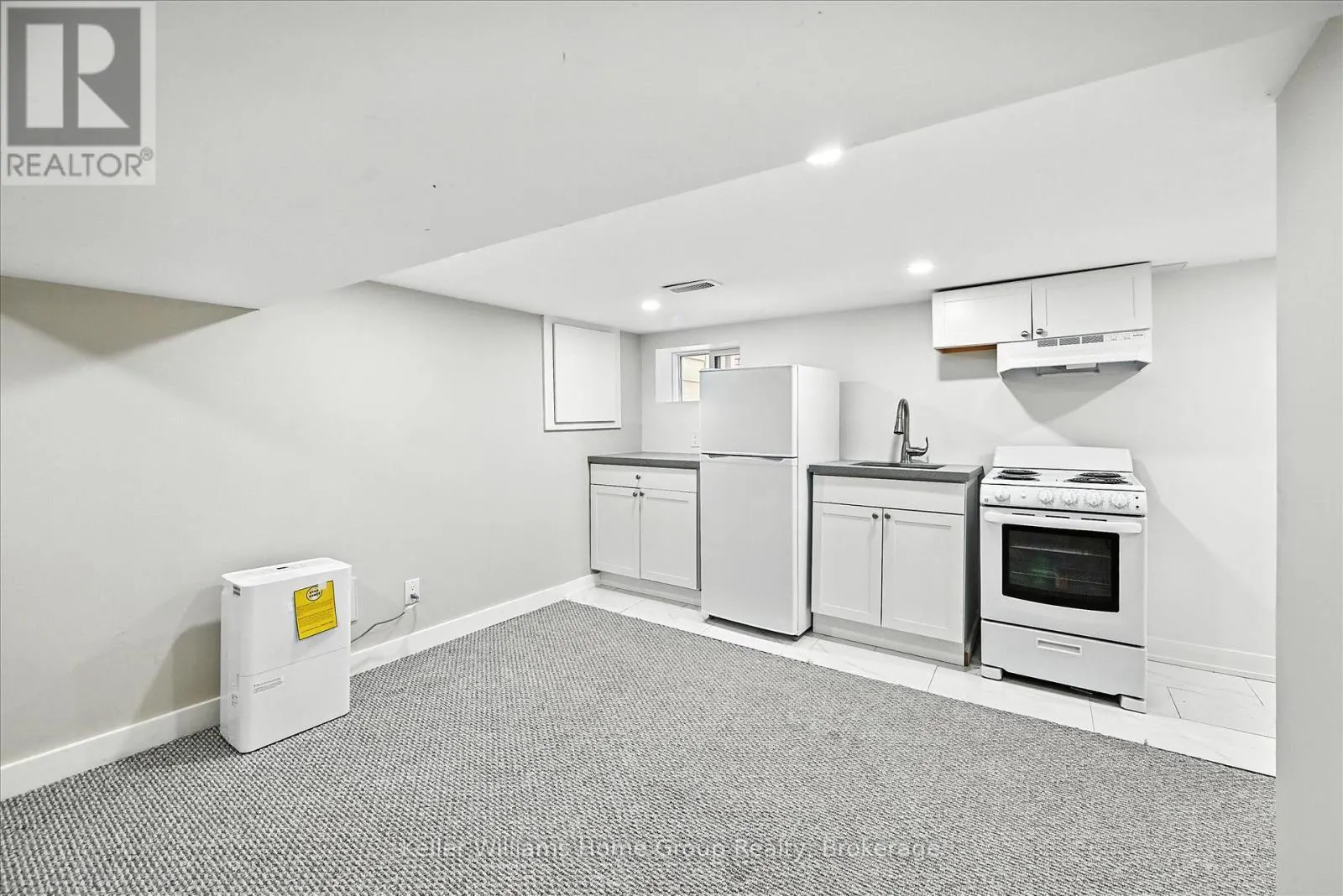82 ROSEMONT AVENUE