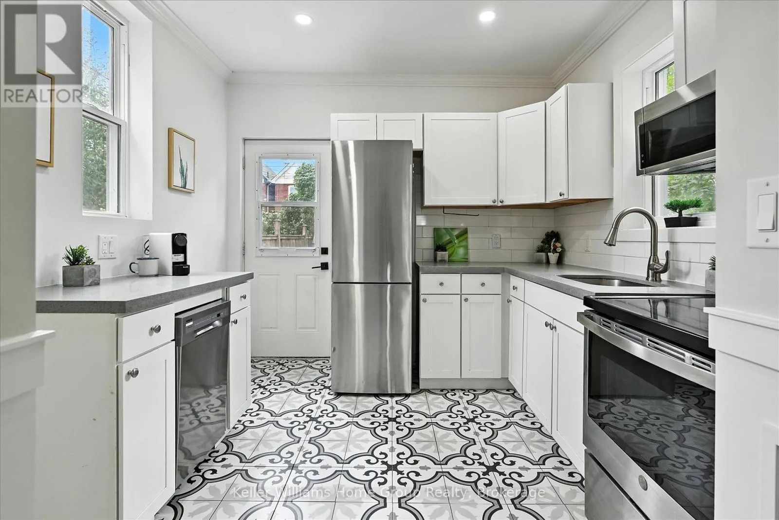 82 ROSEMONT AVENUE