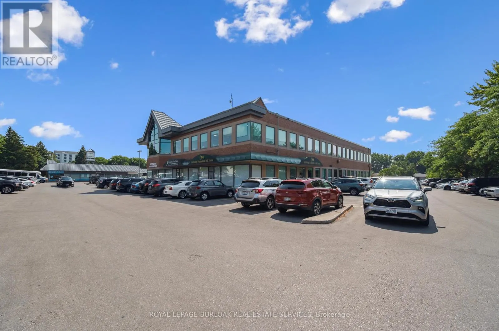 200 - 751 VICTORIA STREET S