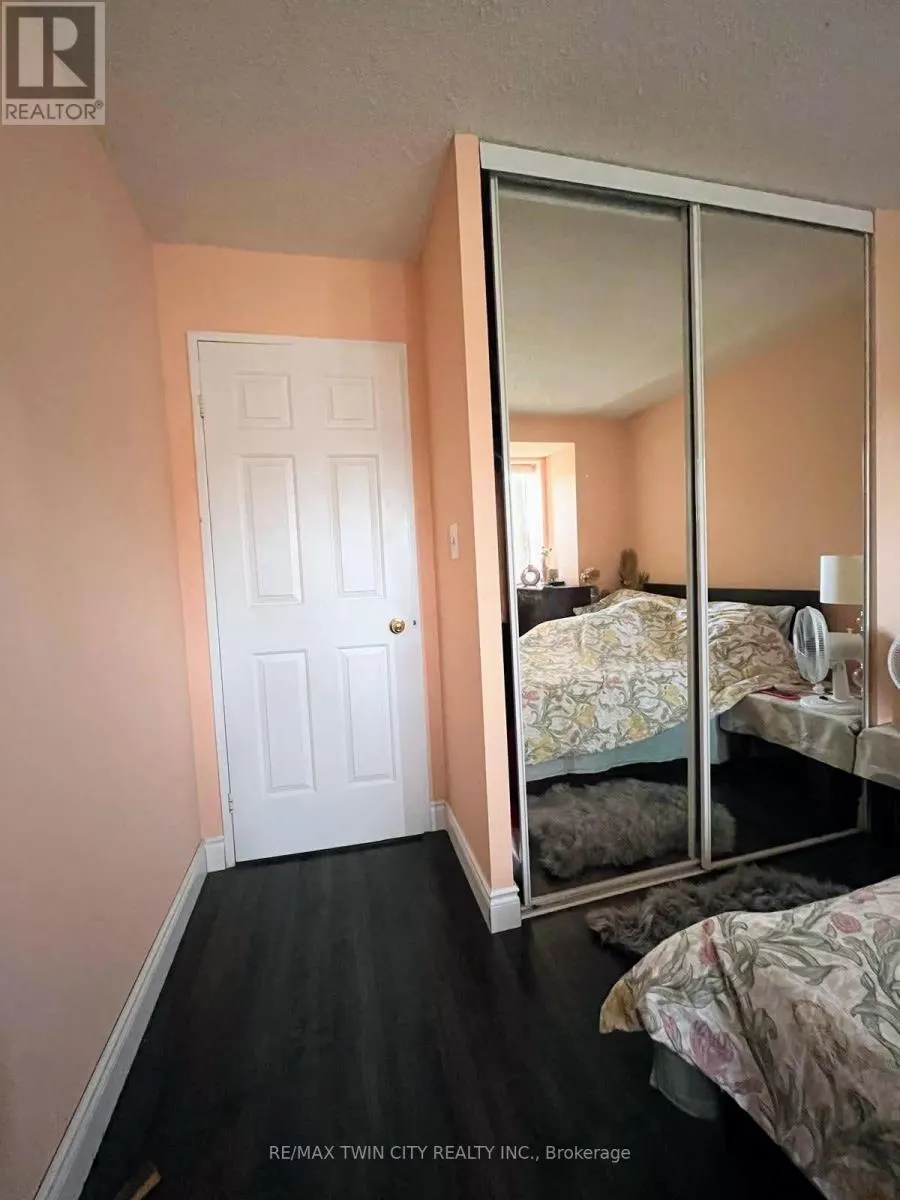 407 - 300 KEATS WAY