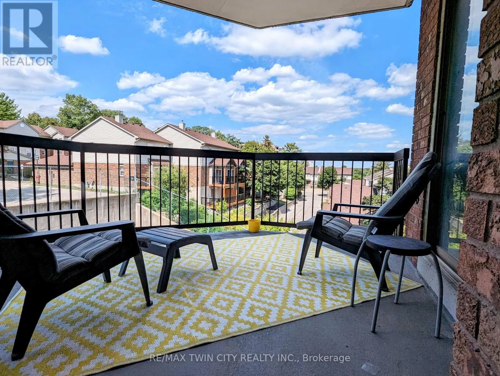 407 - 300 KEATS WAY