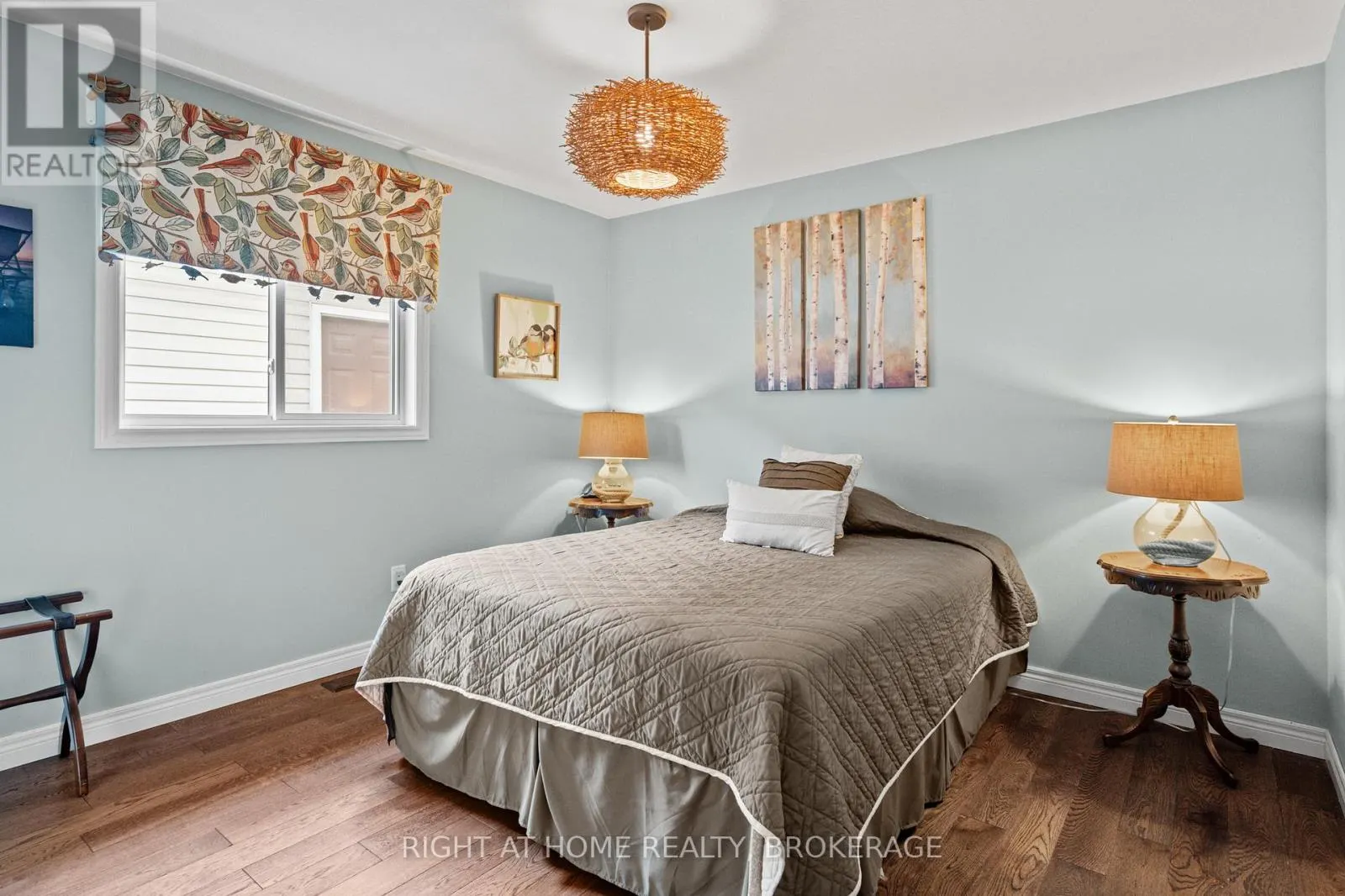 3981 HONEYSUCKLE CRESCENT