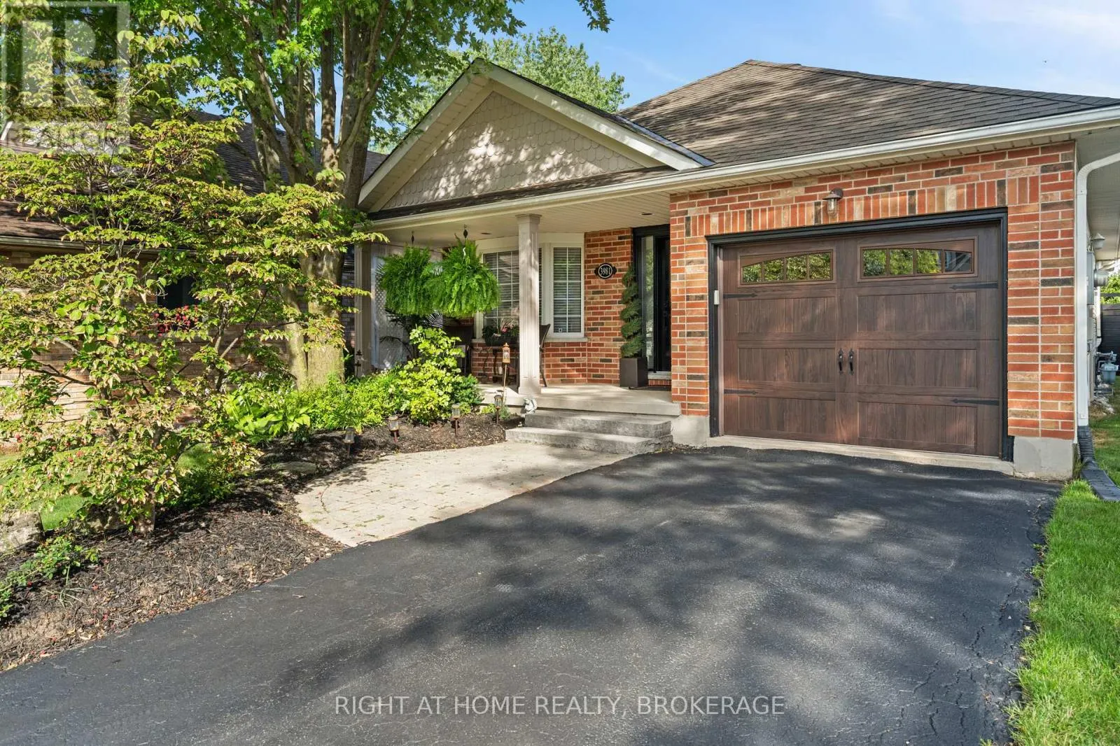 3981 HONEYSUCKLE CRESCENT