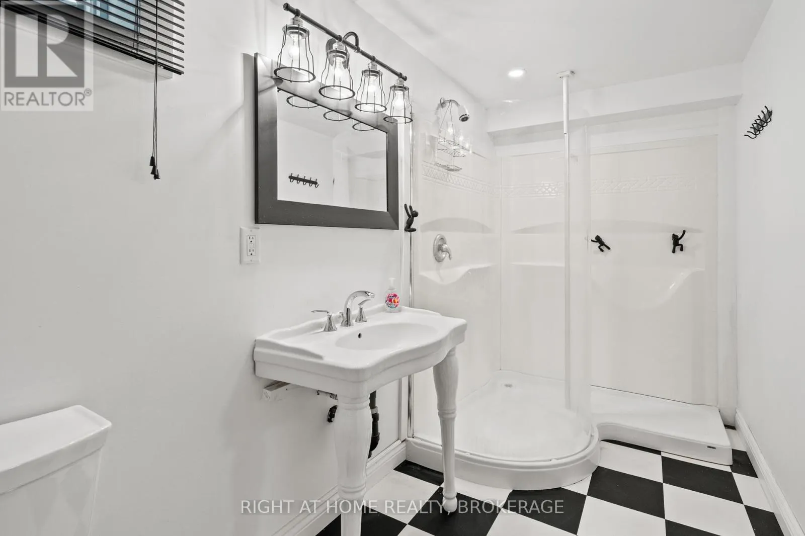 3981 HONEYSUCKLE CRESCENT