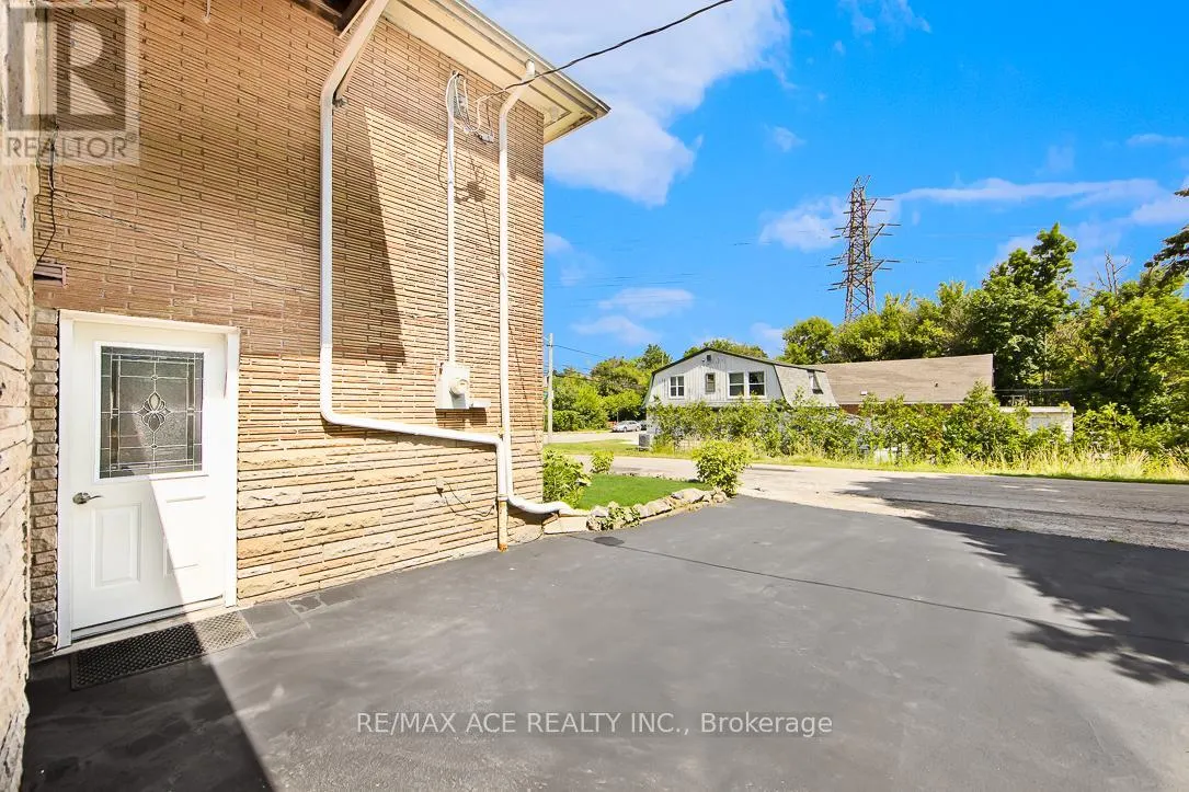 205 EMERSON STREET