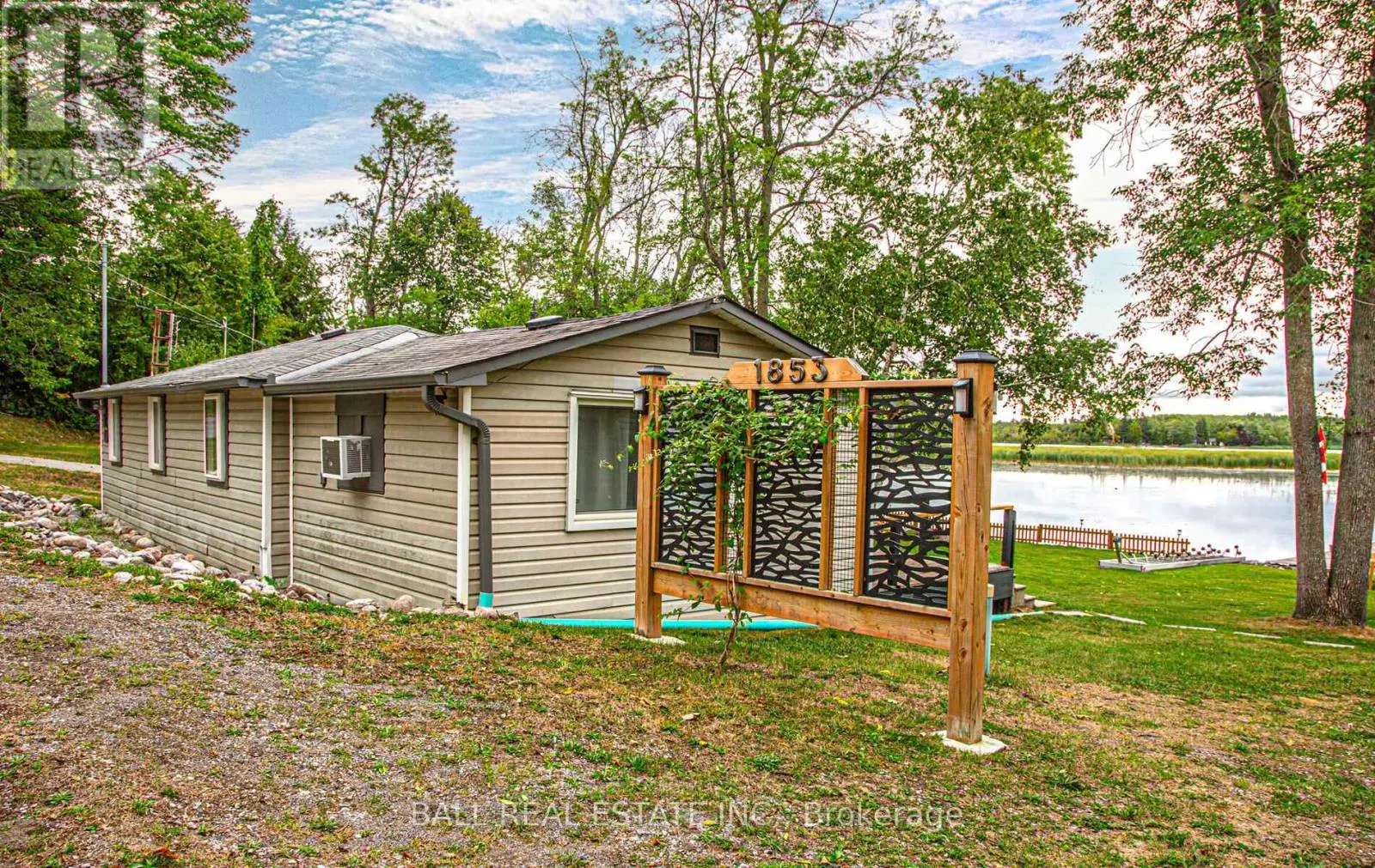 1853 YOUNGS POINT ROAD