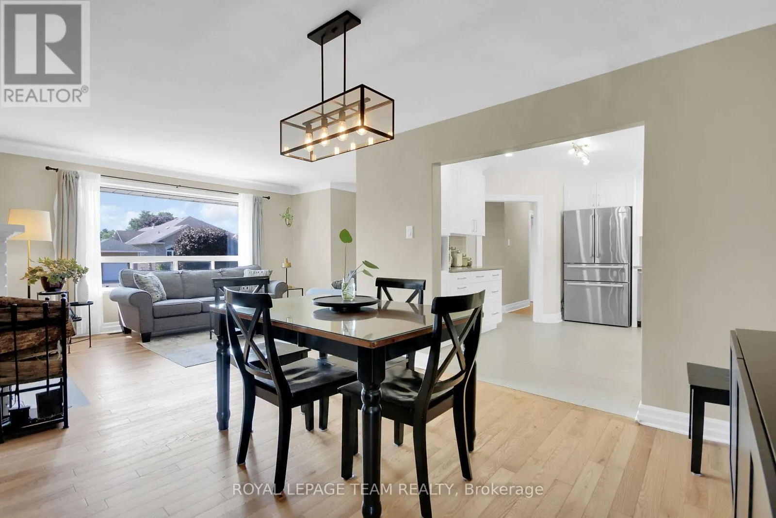 43 EPWORTH AVENUE