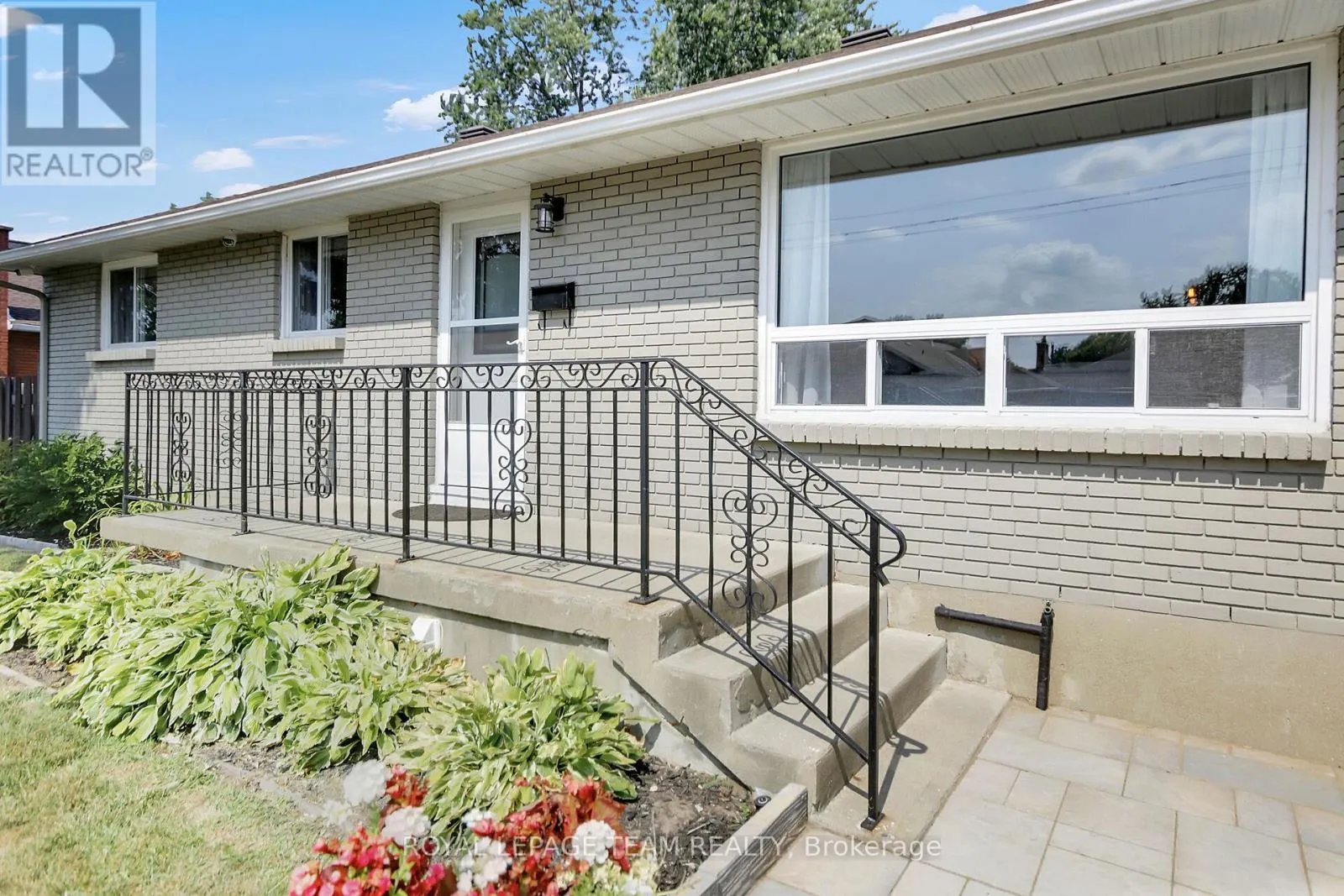 43 EPWORTH AVENUE
