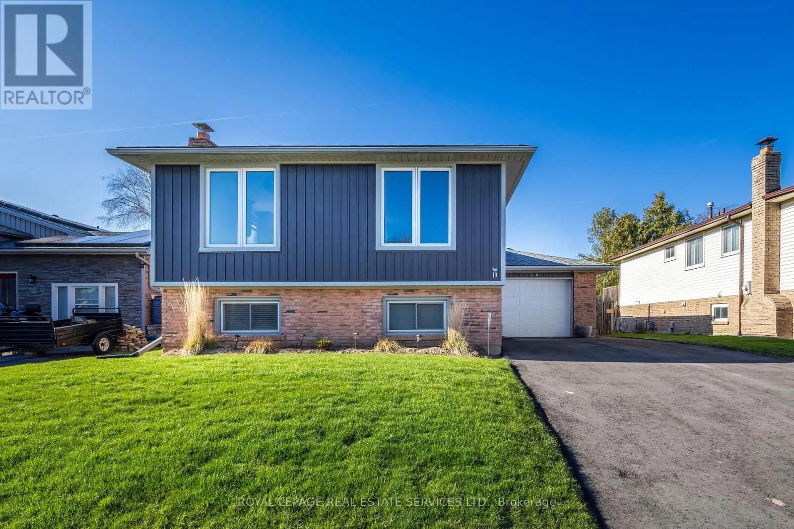 19 SOUTHGLEN ROAD