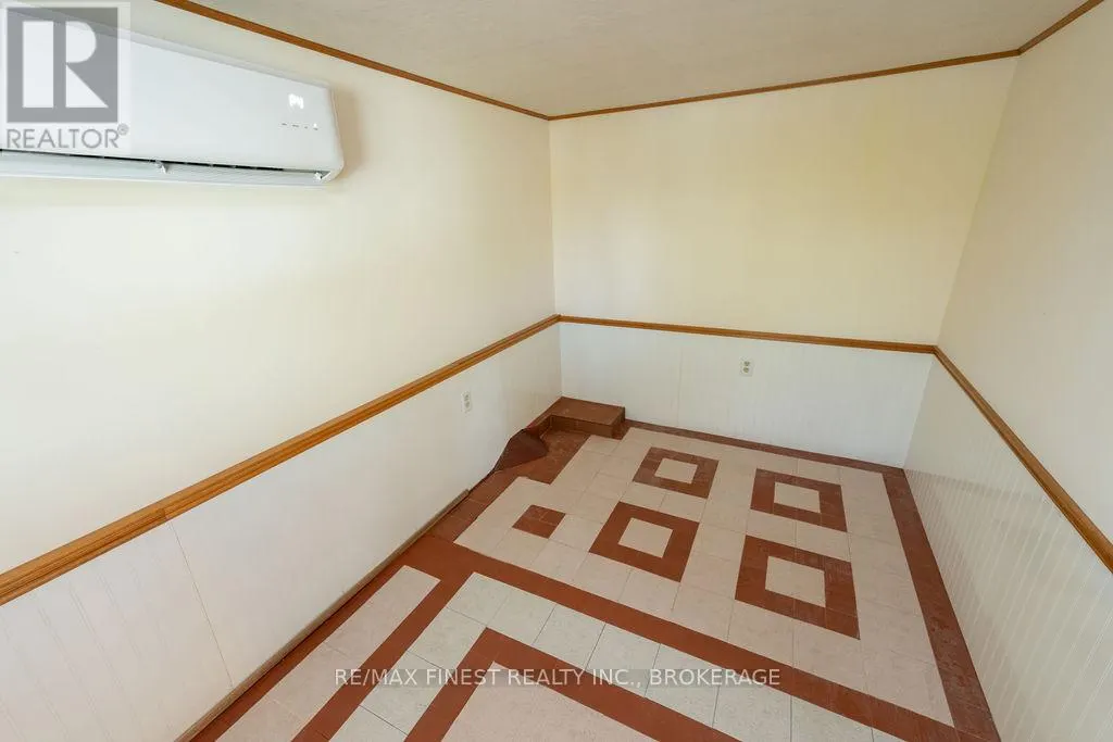 E - 2305 OPINICON ROAD, #E