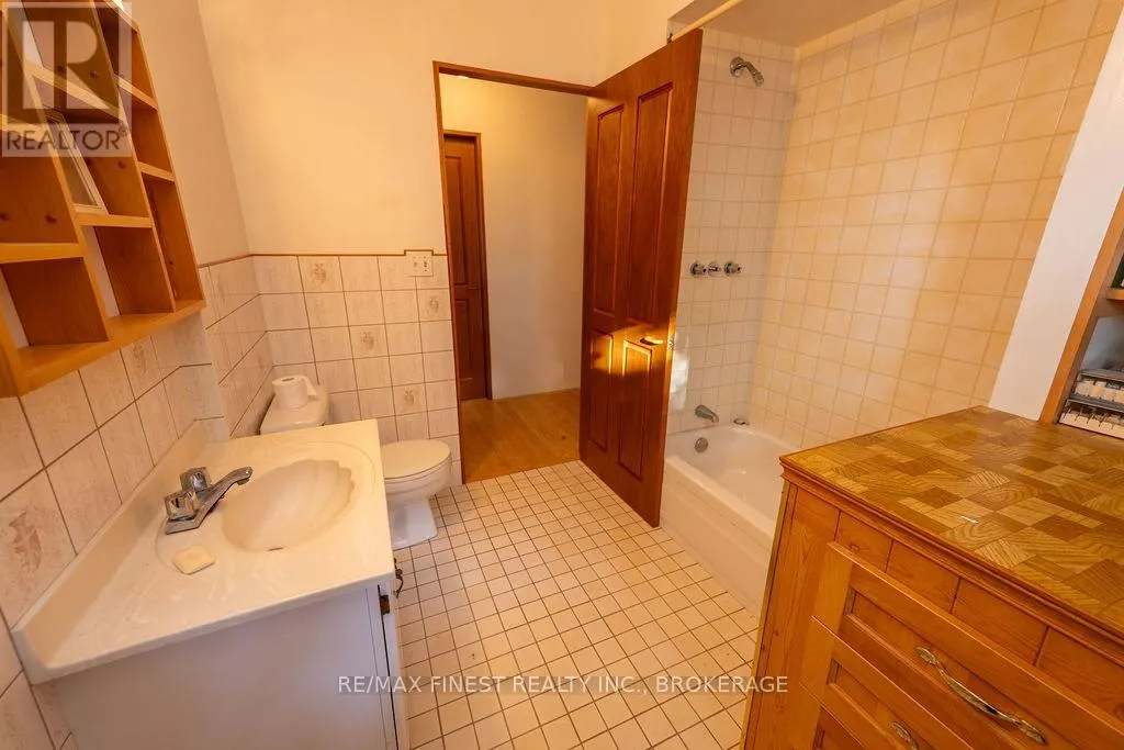 E - 2305 OPINICON ROAD, #E