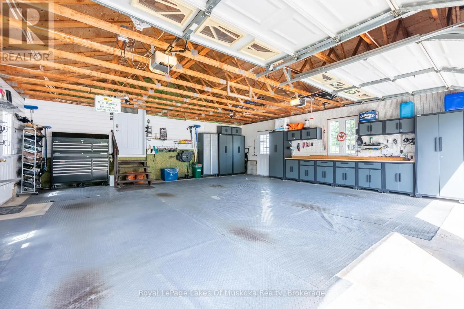 284 SOUTH FAIRY LAKE ROAD