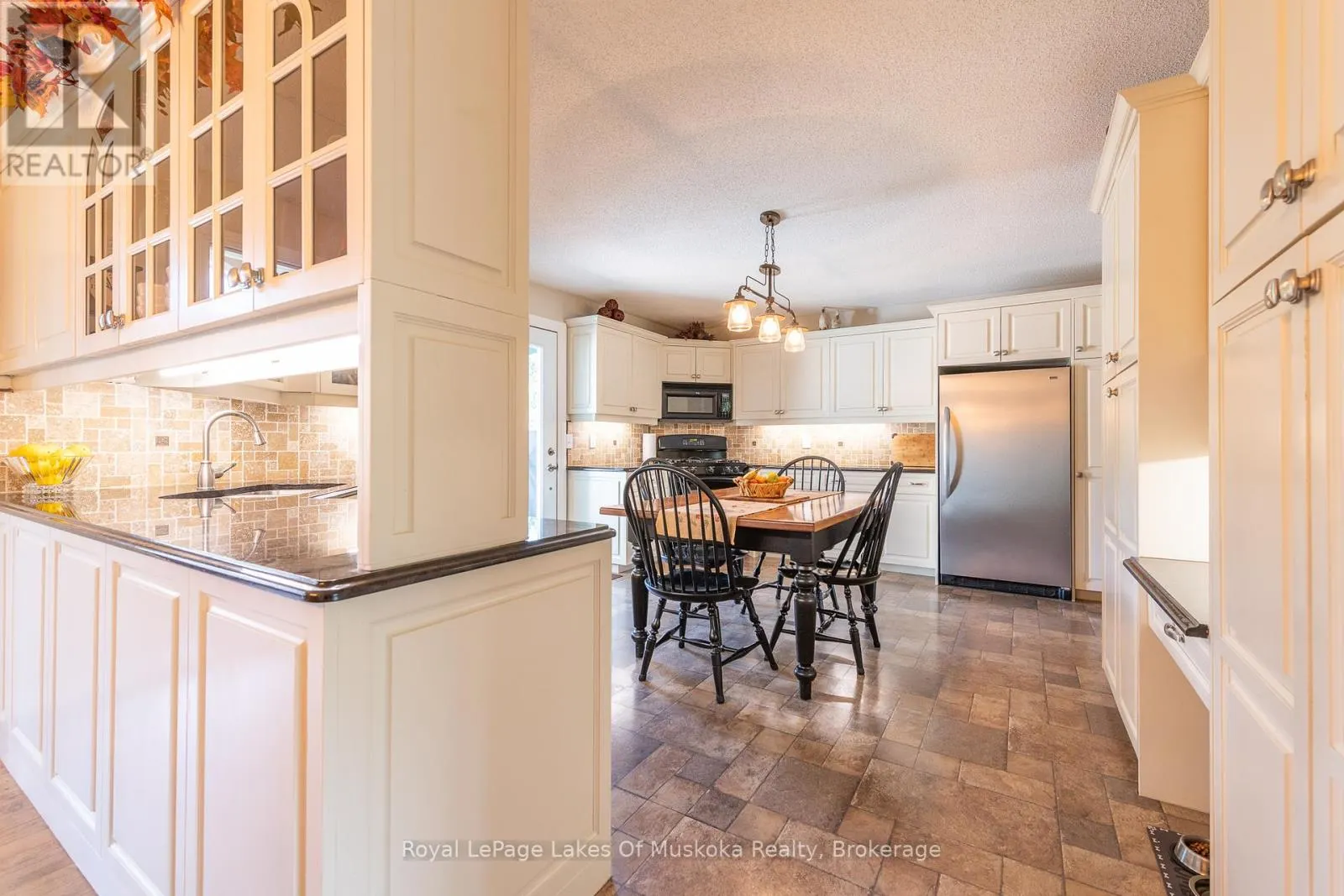 284 SOUTH FAIRY LAKE ROAD