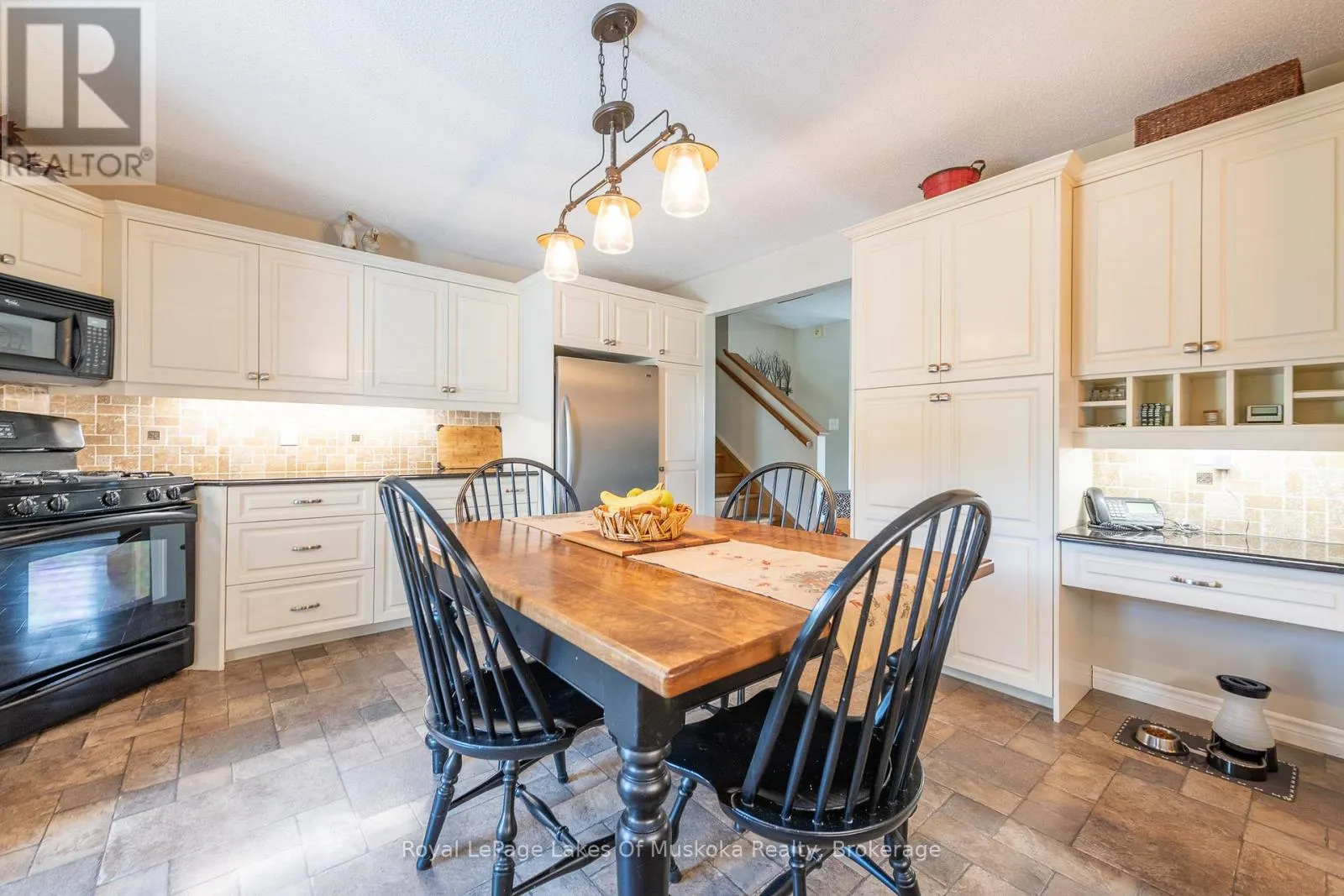 284 SOUTH FAIRY LAKE ROAD