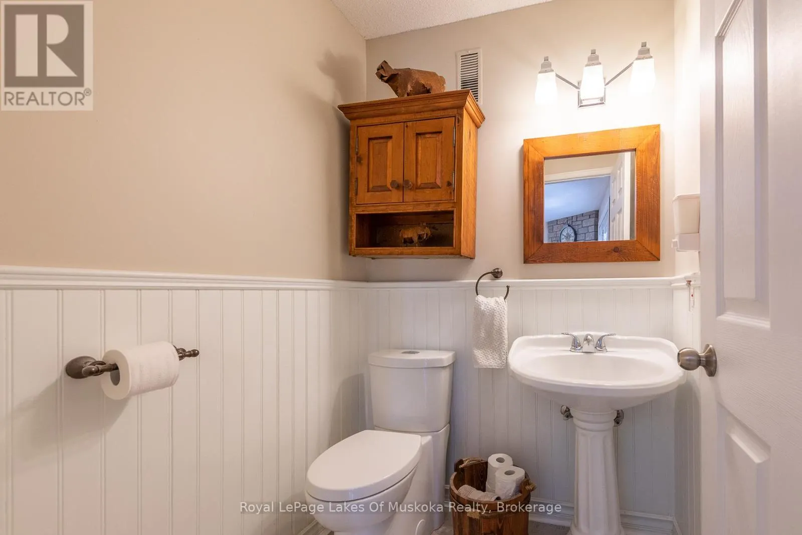 284 SOUTH FAIRY LAKE ROAD