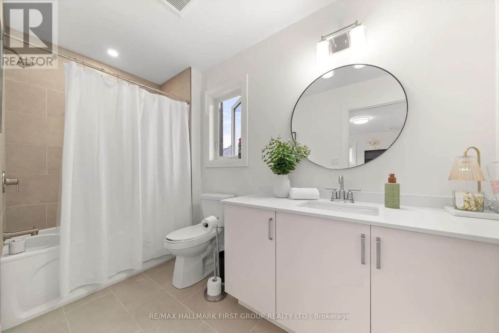 118 ROYAL GALA DRIVE