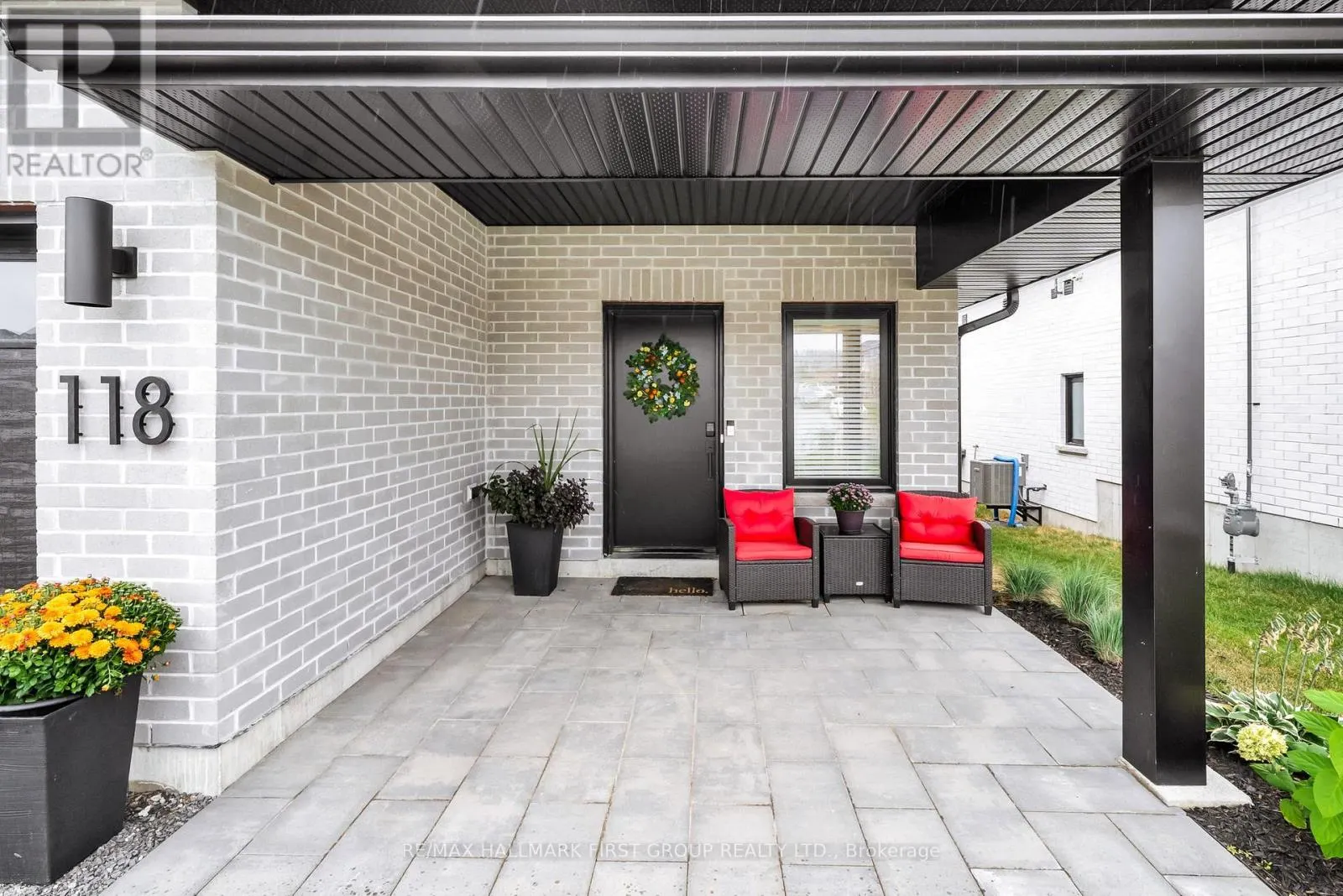 118 ROYAL GALA DRIVE