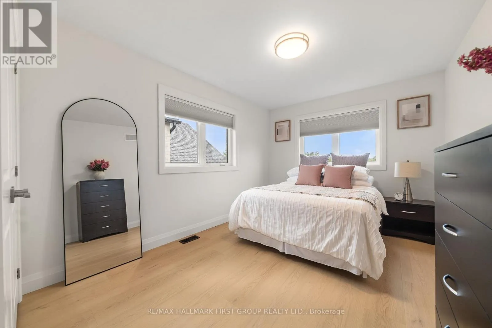 118 ROYAL GALA DRIVE