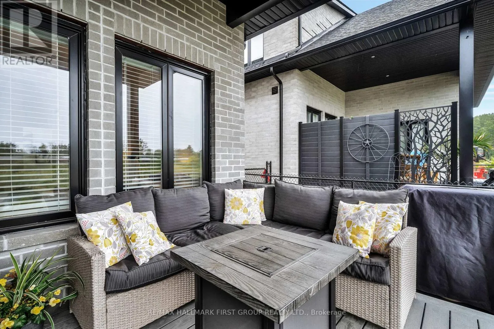 118 ROYAL GALA DRIVE