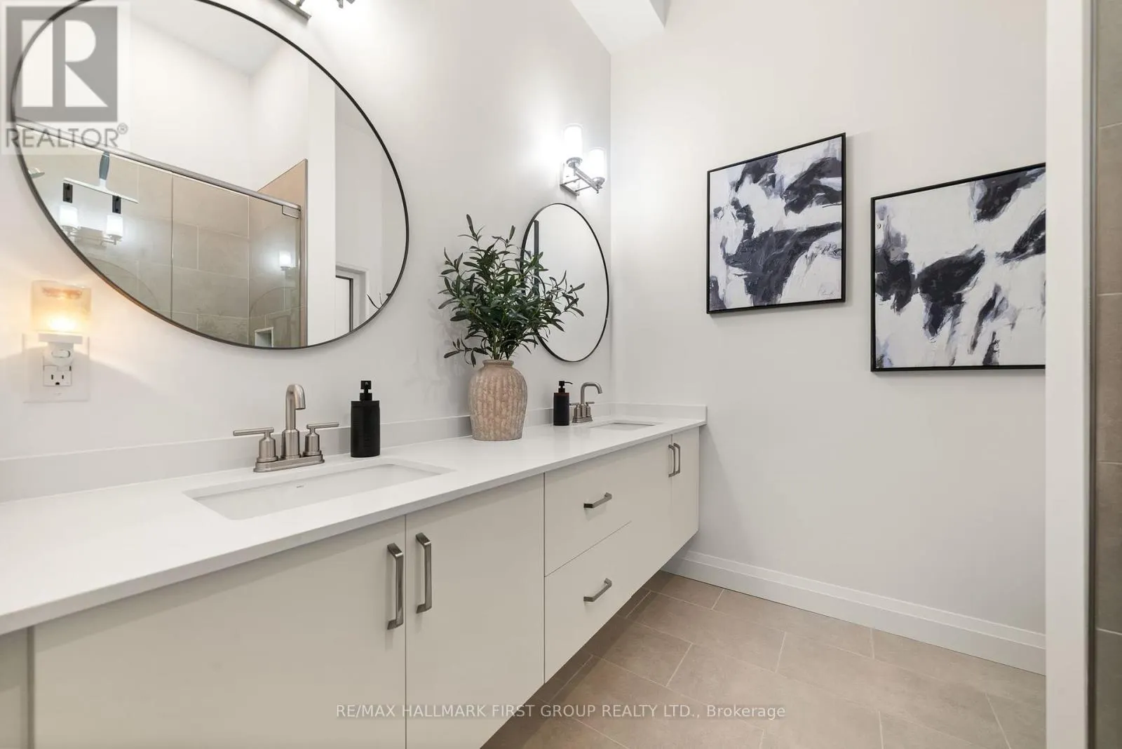 118 ROYAL GALA DRIVE